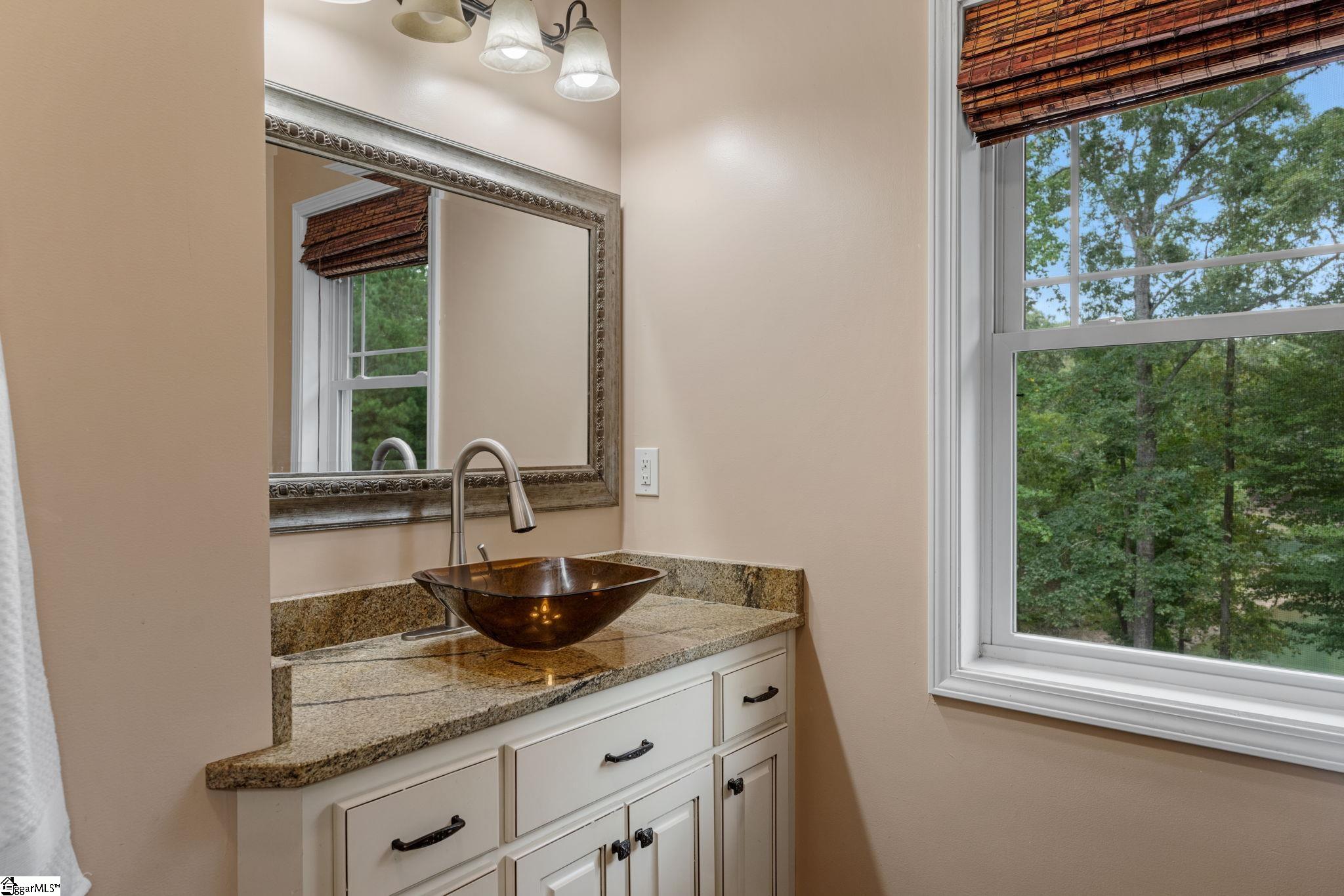 35 Villa Court Hartwell, GA 30643