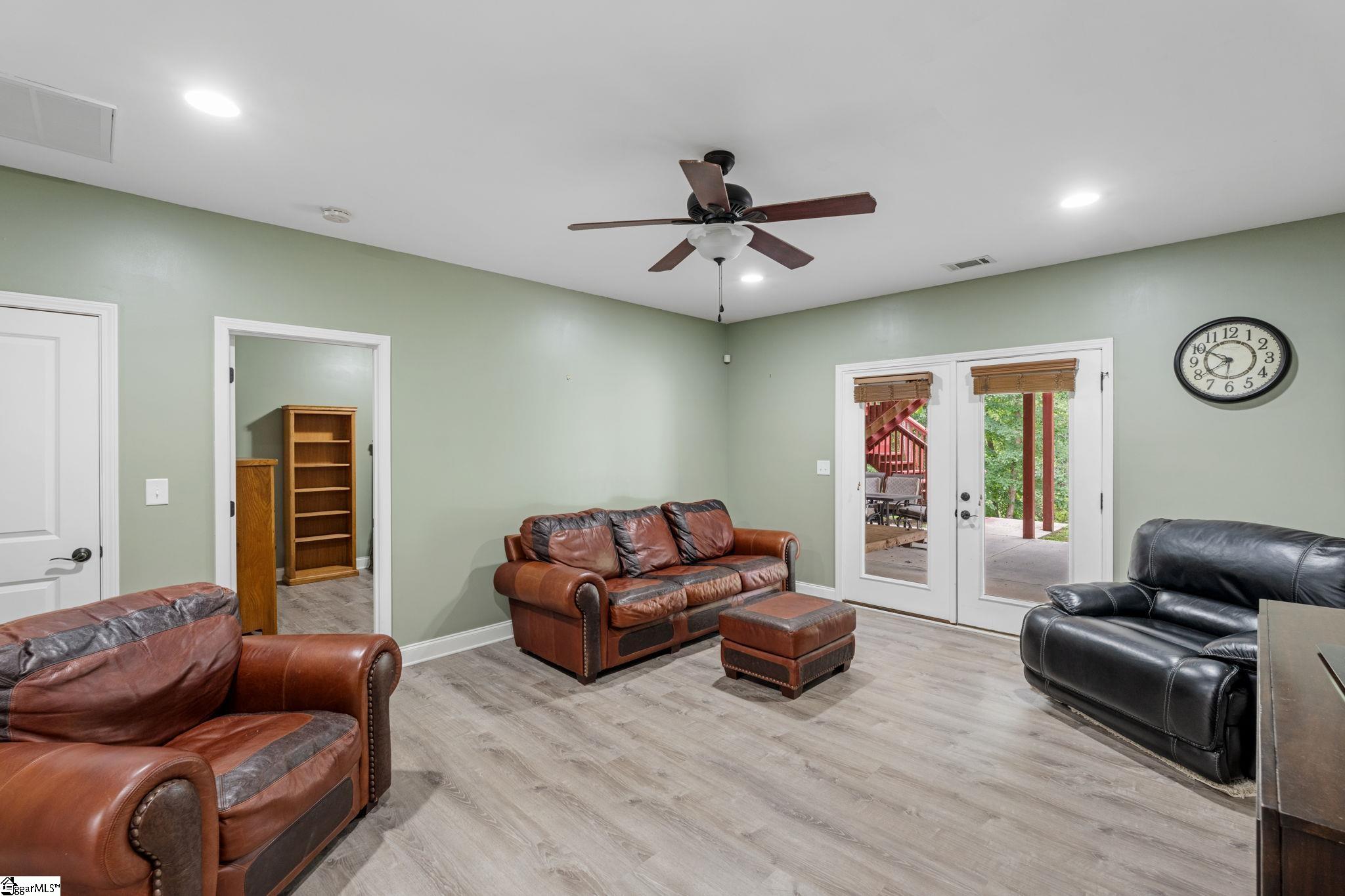 35 Villa Court Hartwell, GA 30643