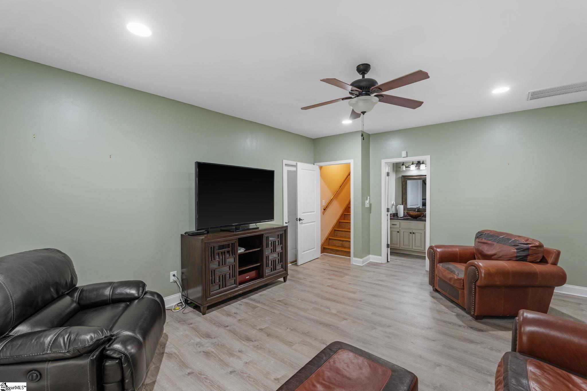 35 Villa Court Hartwell, GA 30643