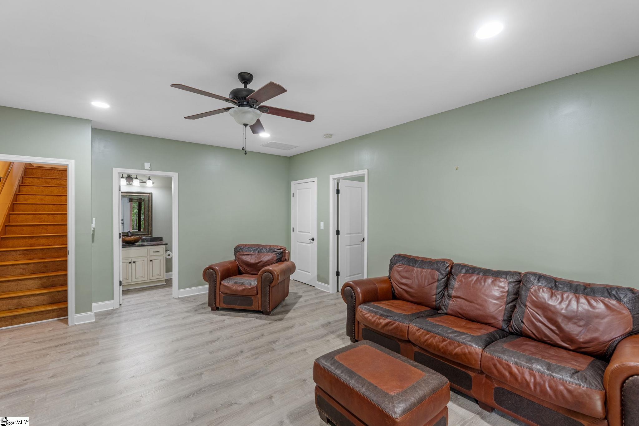 35 Villa Court Hartwell, GA 30643