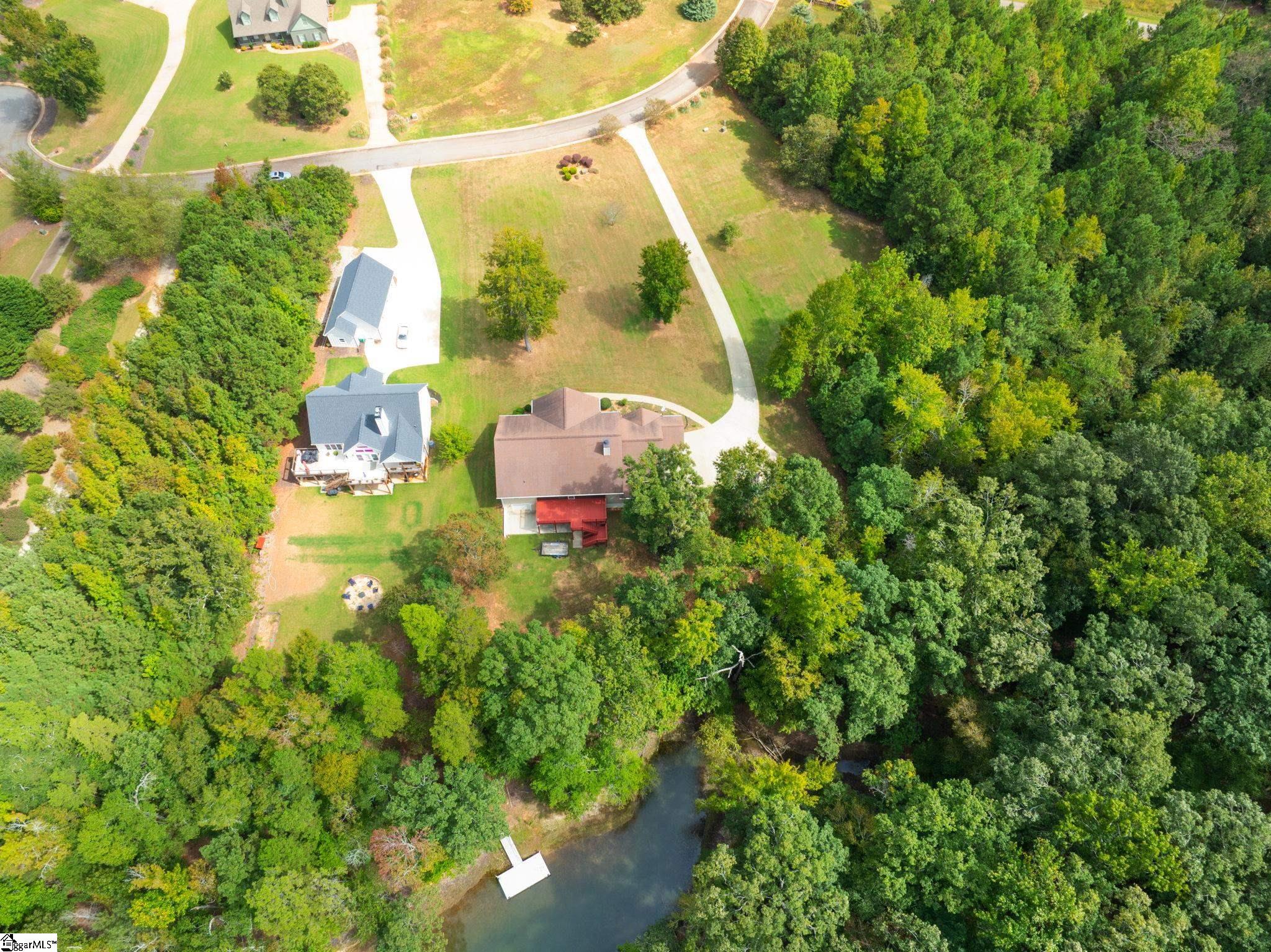 35 Villa Court Hartwell, GA 30643
