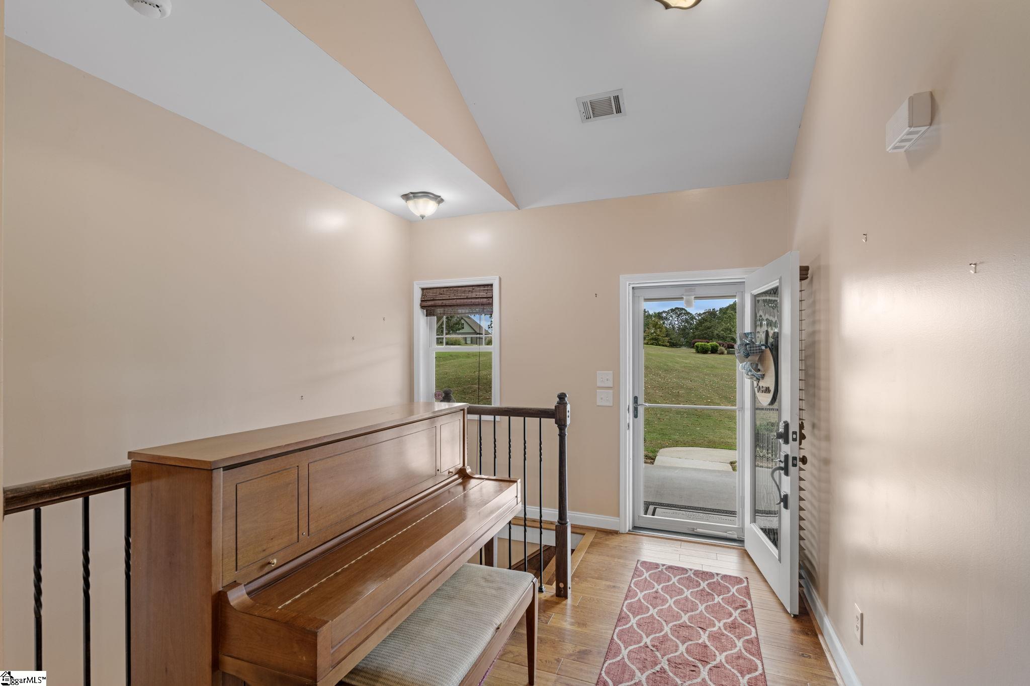 35 Villa Court Hartwell, GA 30643