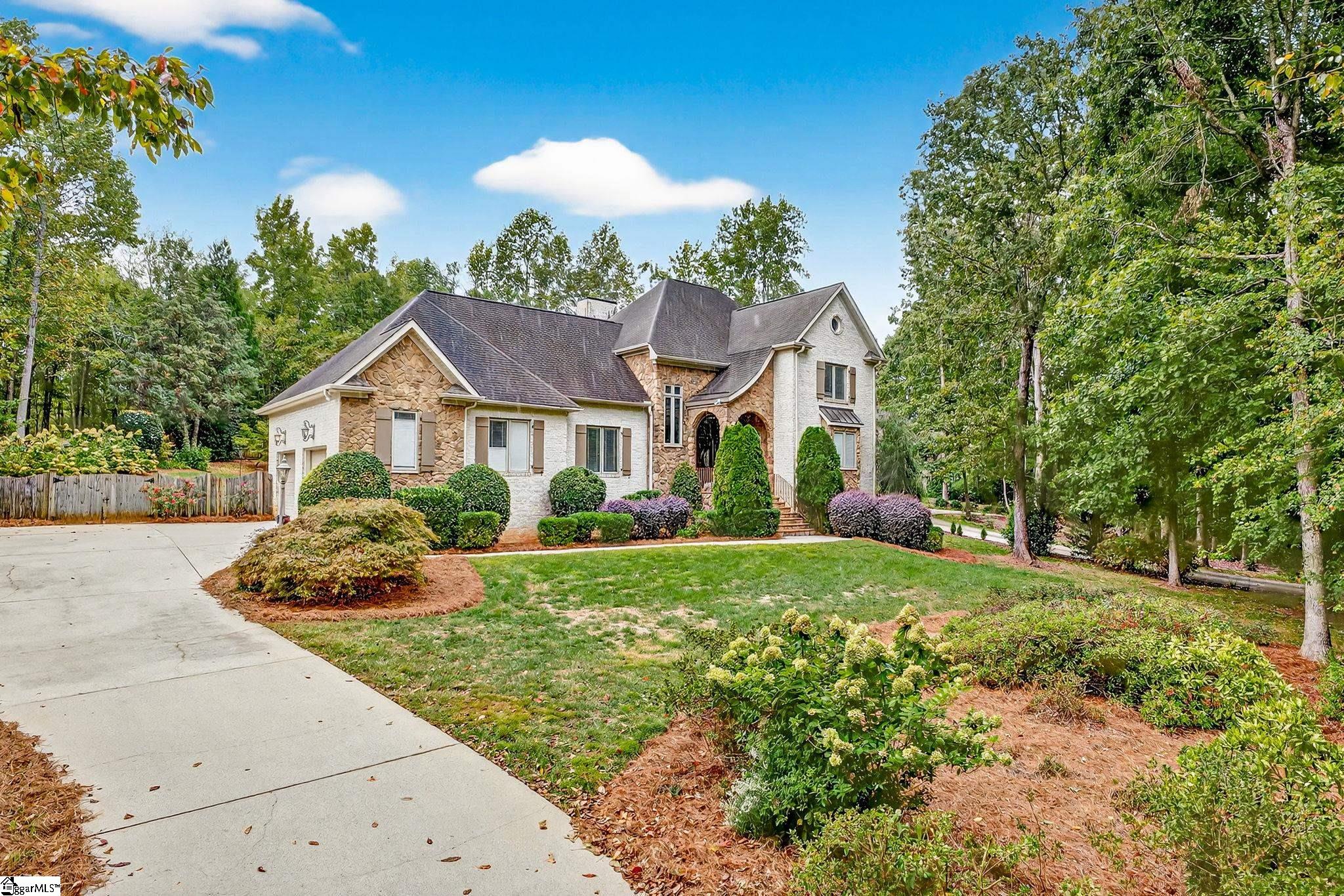 907 Sugar Oak Court Simpsonville, SC 29680