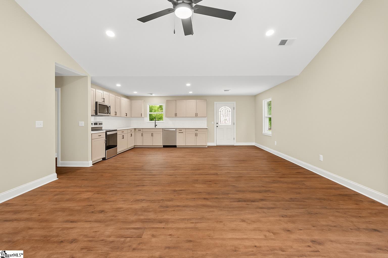 1606 S Murray Avenue Extension Anderson, SC 29624