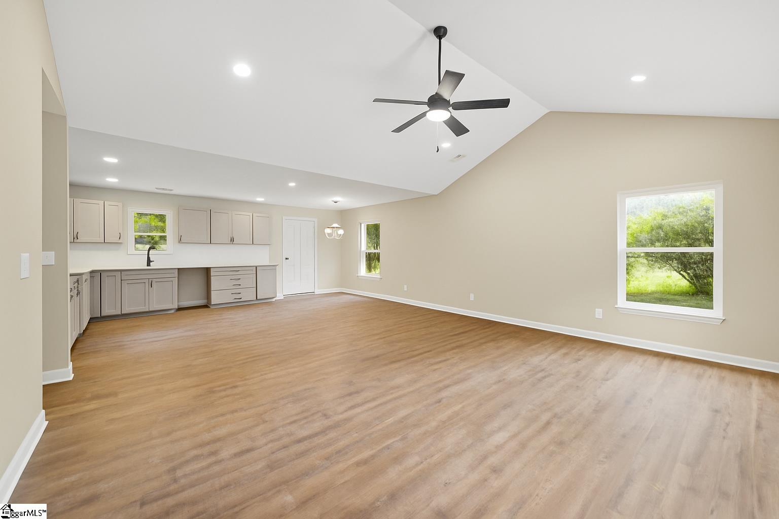 1606 S Murray Avenue Extension Anderson, SC 29624