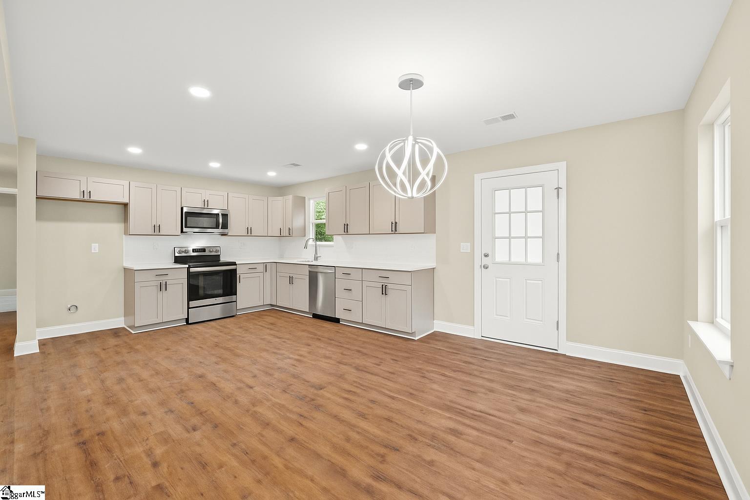1606 S Murray Avenue Extension Anderson, SC 29624