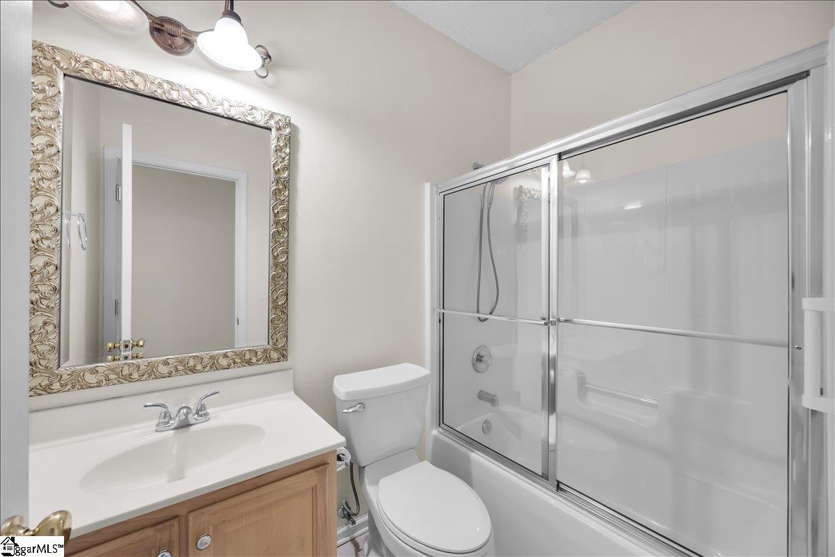 17 Smokehouse Drive Simpsonville, SC 29681