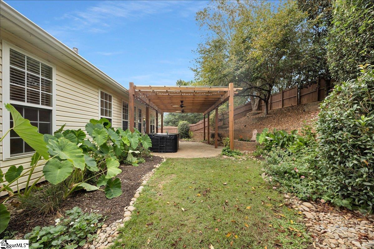 17 Smokehouse Drive Simpsonville, SC 29681
