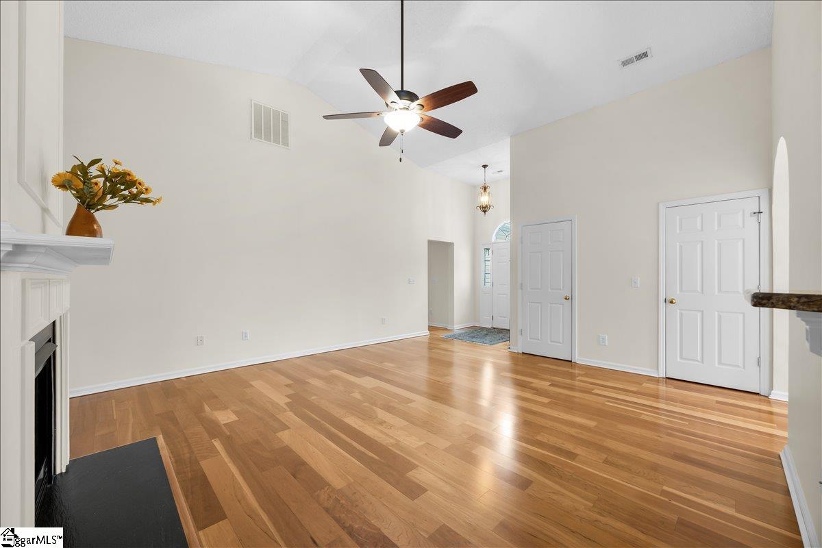 17 Smokehouse Drive Simpsonville, SC 29681