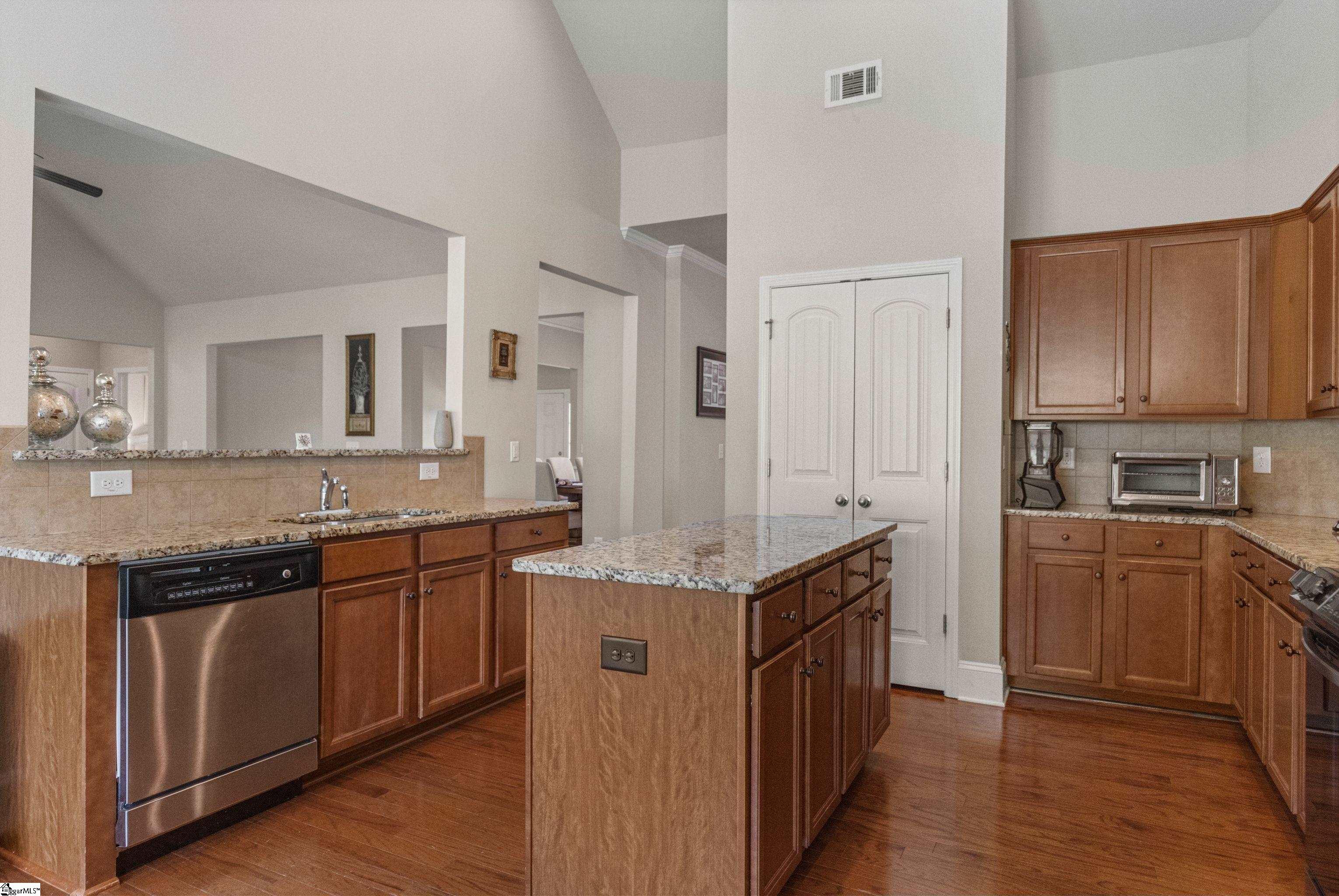 14 Latherton Court Greenville, SC 29607