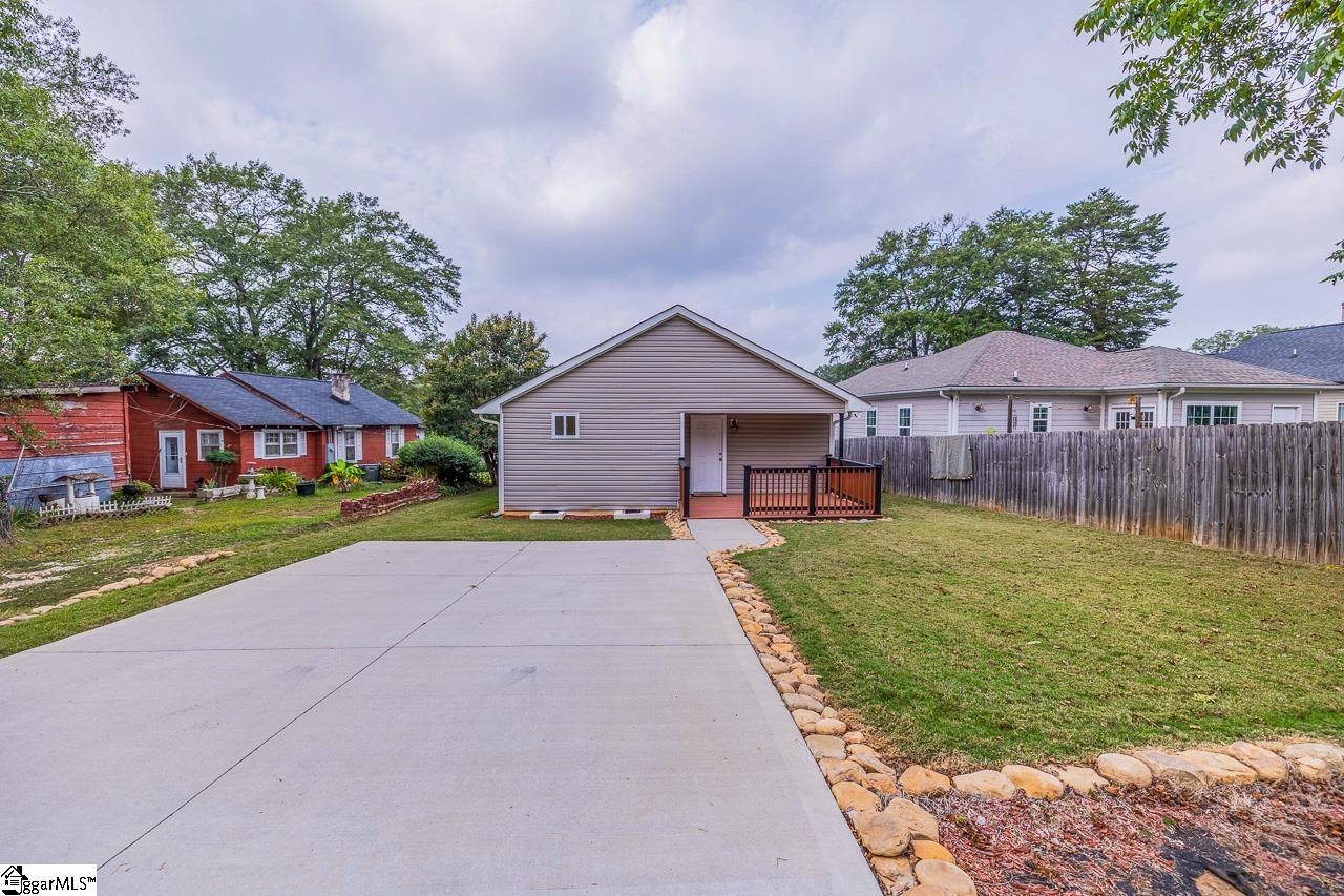505 Pelham Street Greer, SC 29651