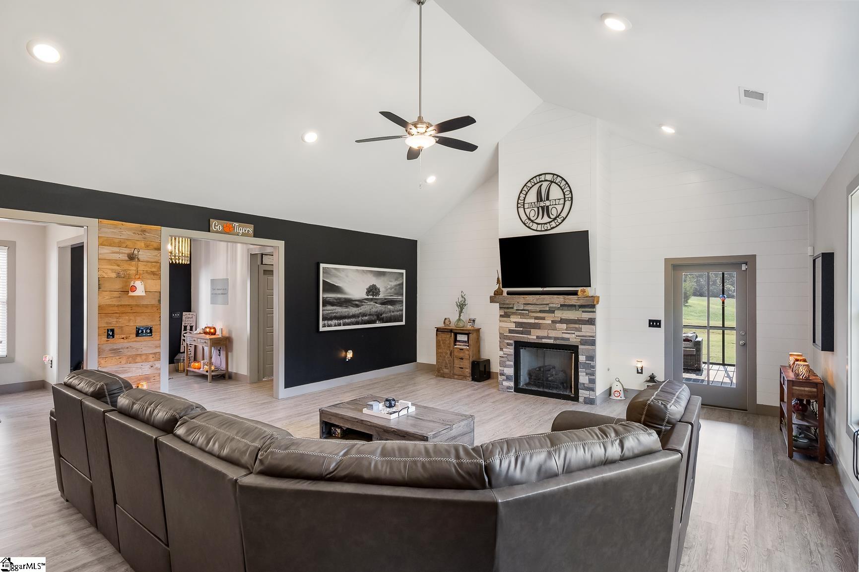 102 Stoneleigh Court Anderson, SC 29621