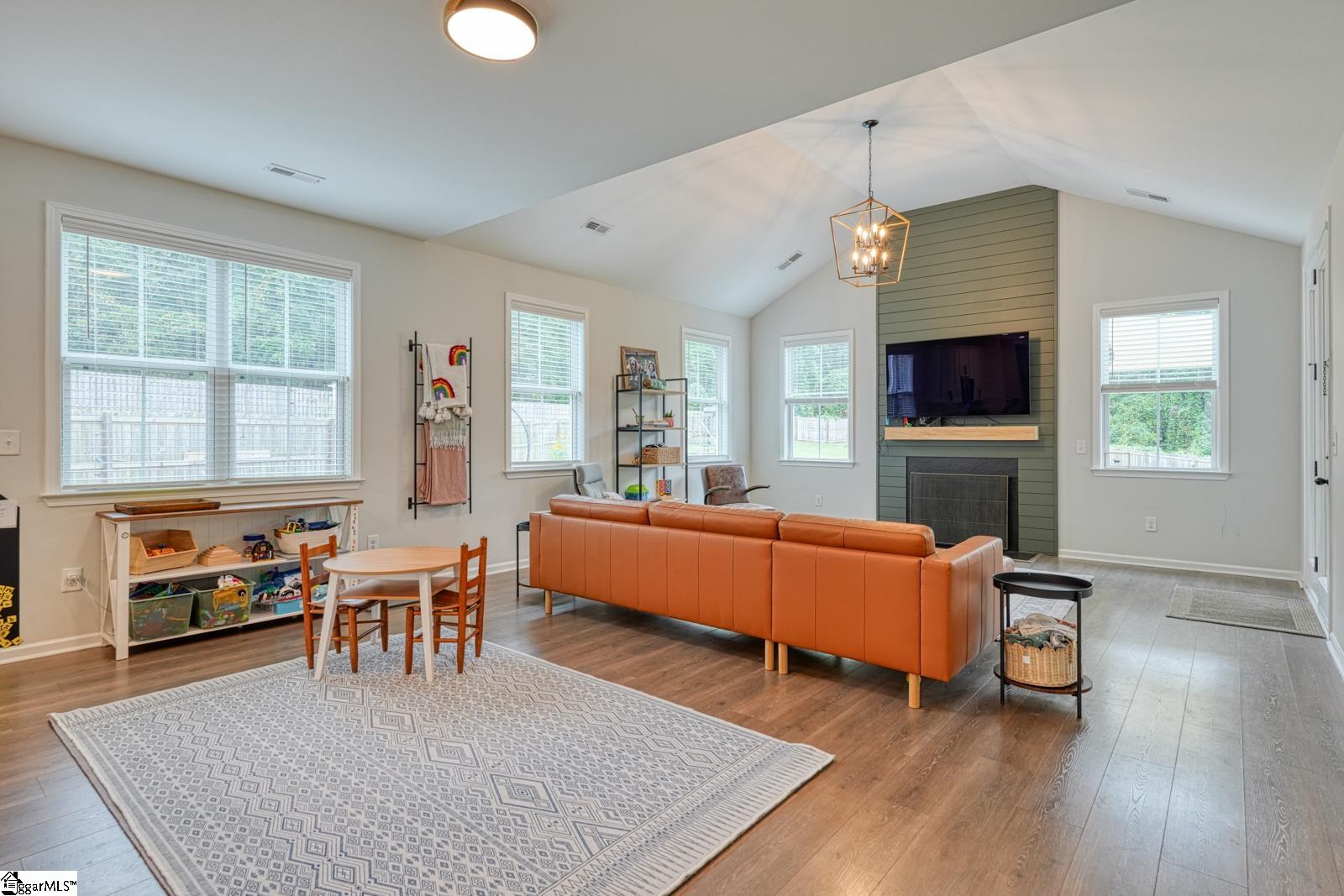 867 Orchard Valley Lane Boiling Springs, SC 29316