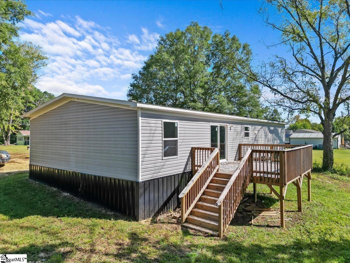 324 Cherokee Falls Road Blacksburg, SC 29702