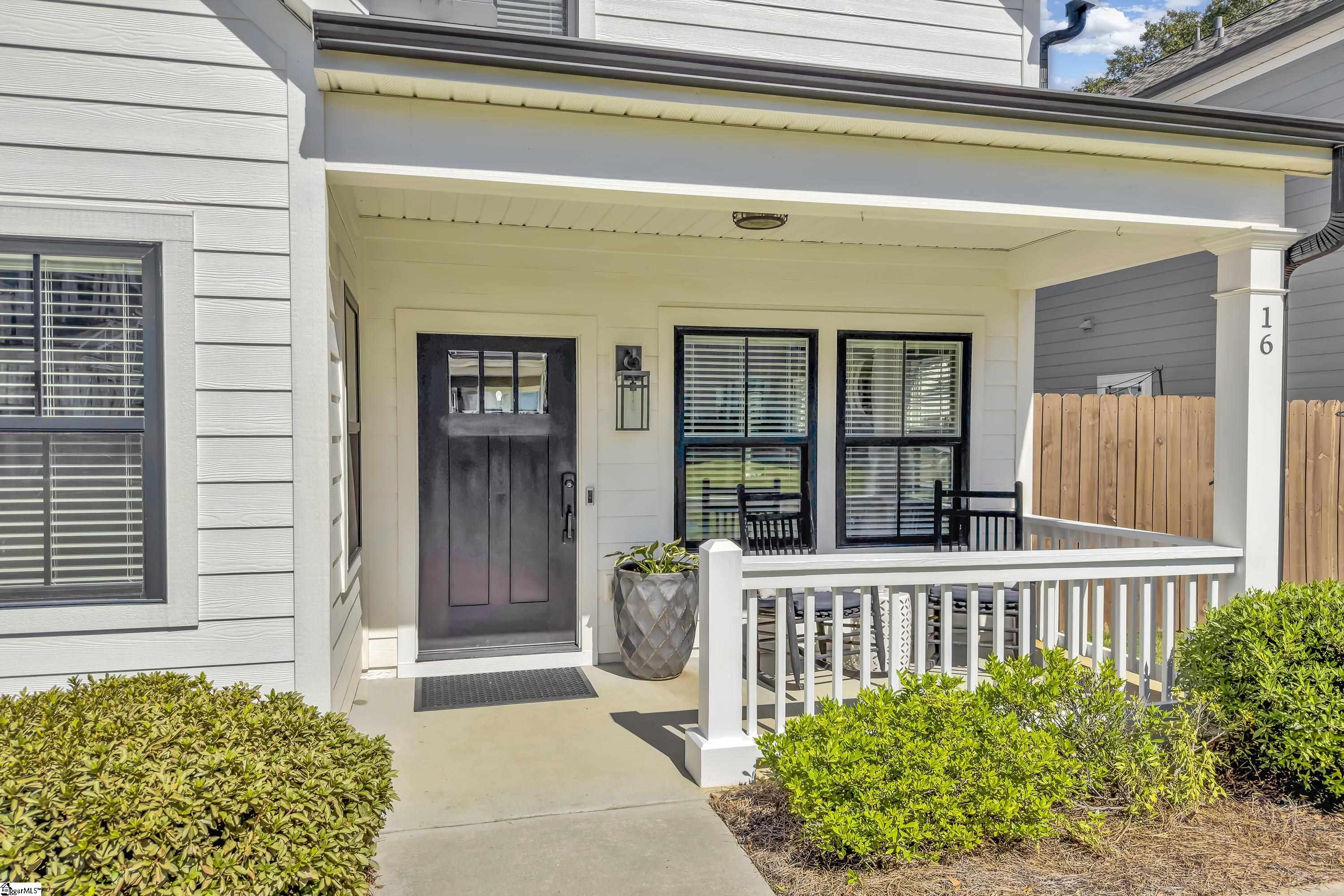 16 Ridge Knoll Circle Greenville, SC 29607