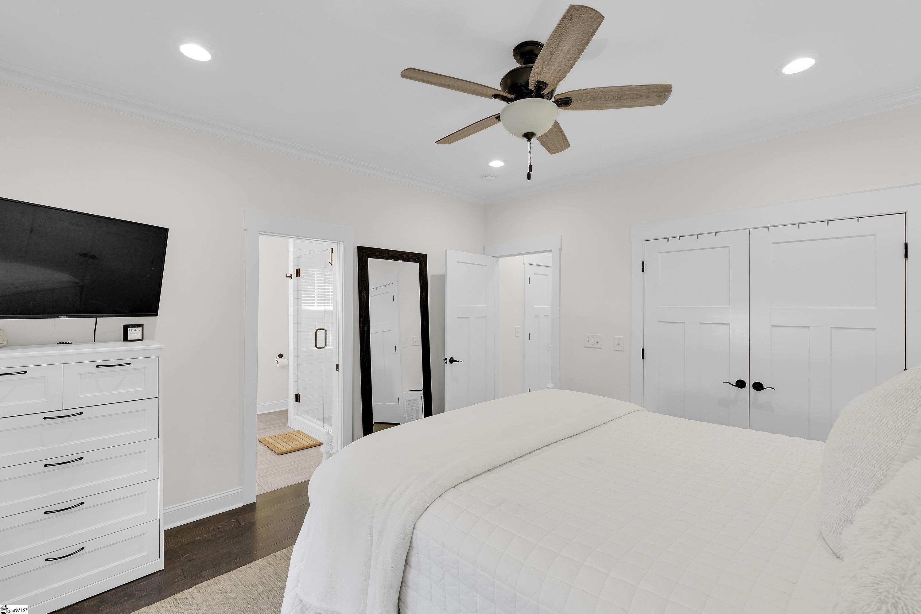 16 Ridge Knoll Circle Greenville, SC 29607