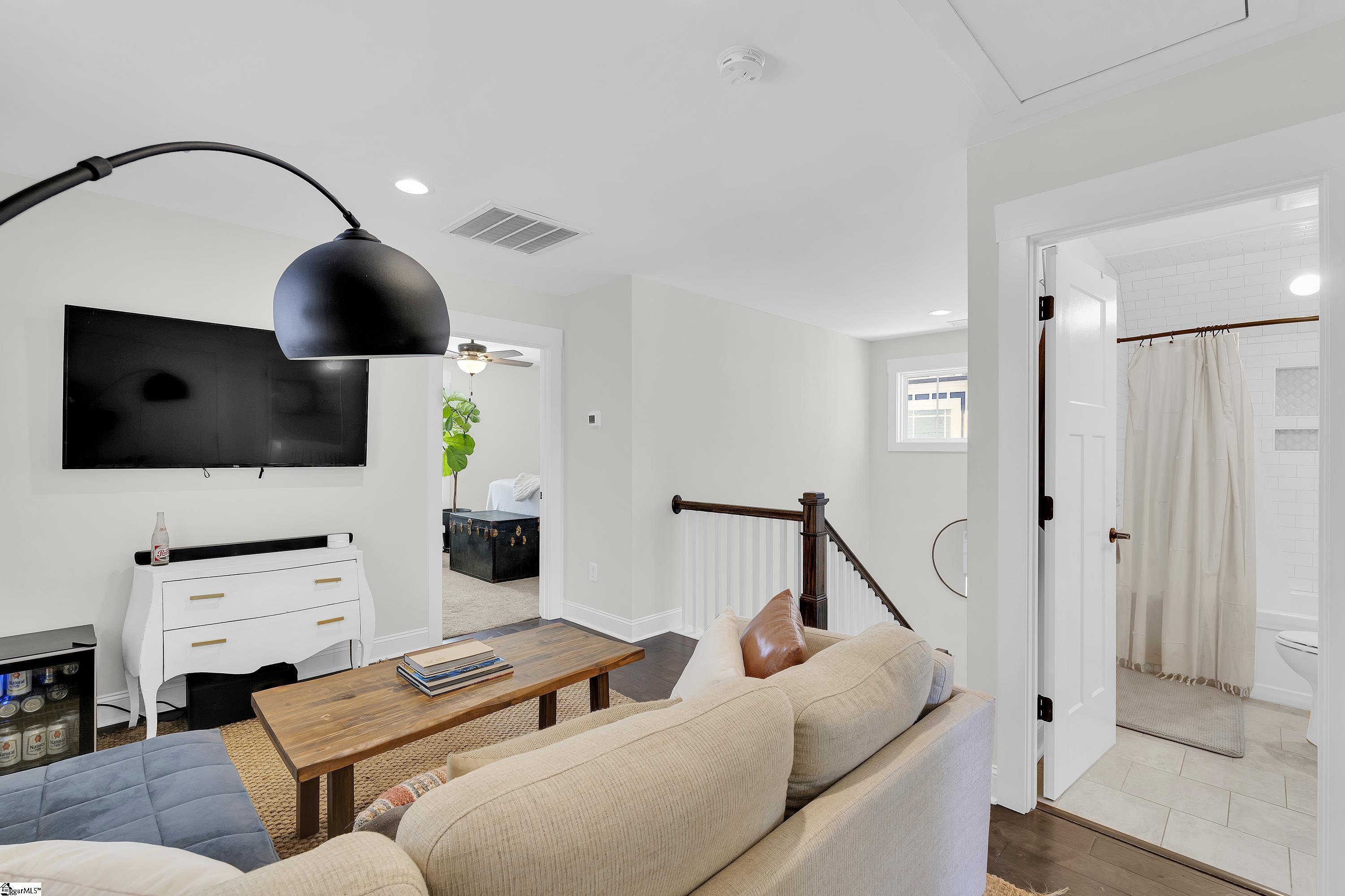 16 Ridge Knoll Circle Greenville, SC 29607