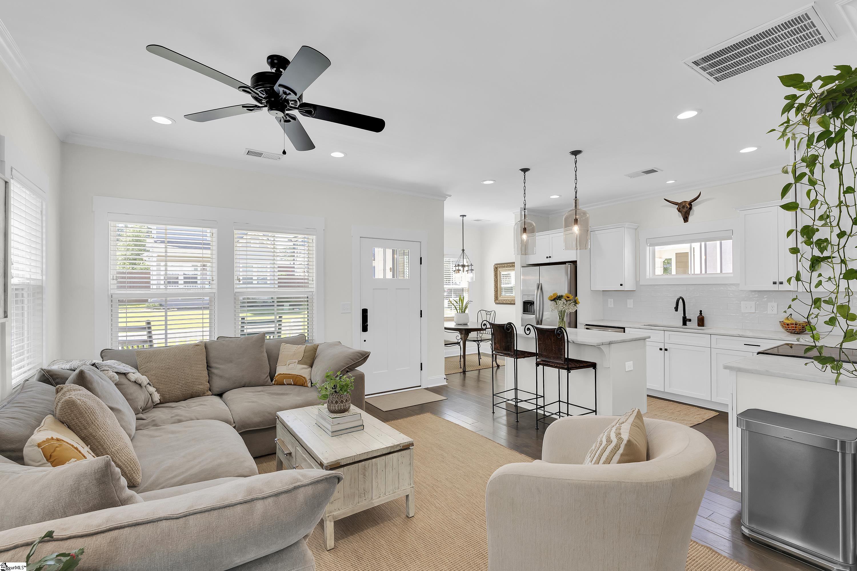 16 Ridge Knoll Circle Greenville, SC 29607