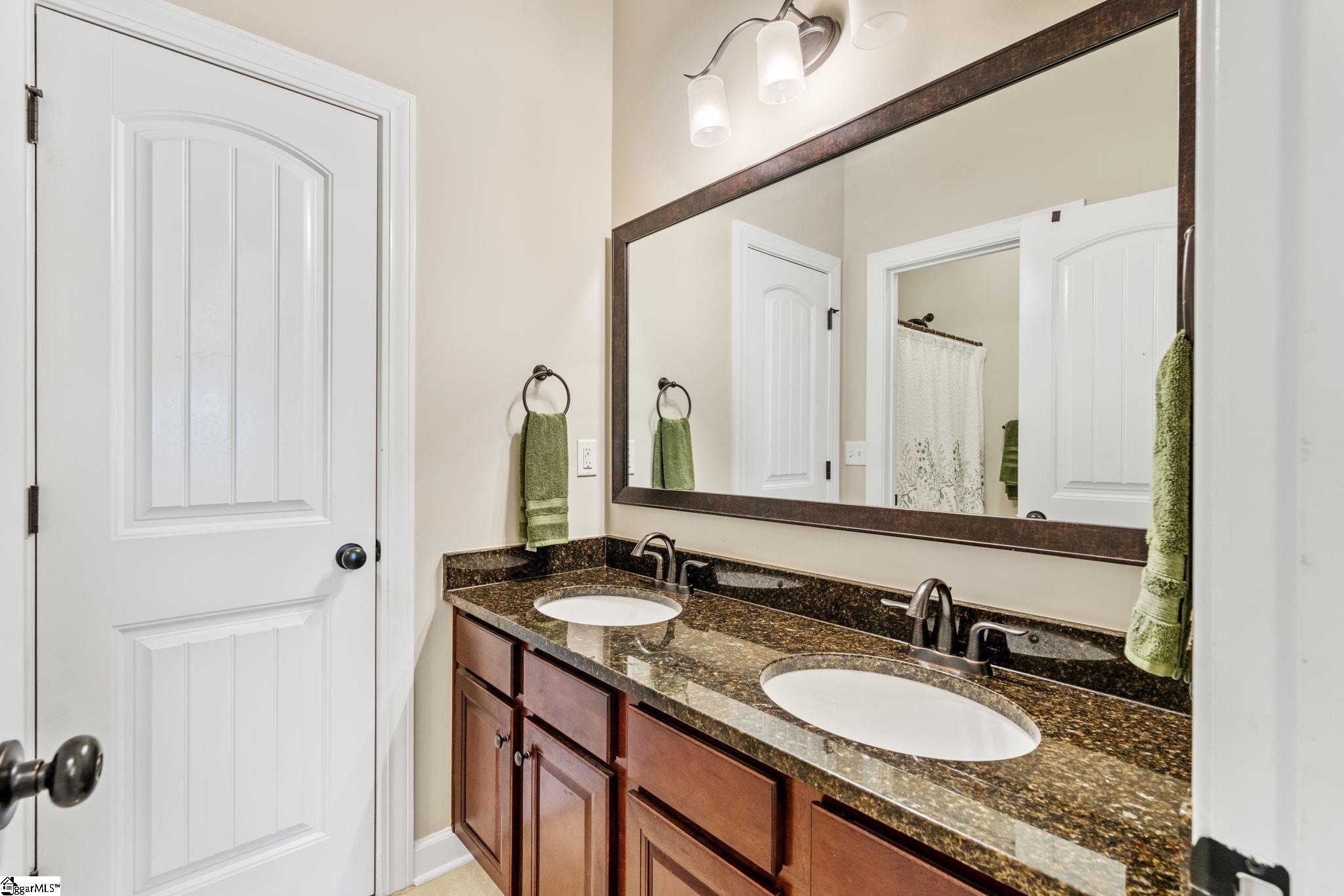 316 Scotts Bluff Drive Simpsonville, SC 29681