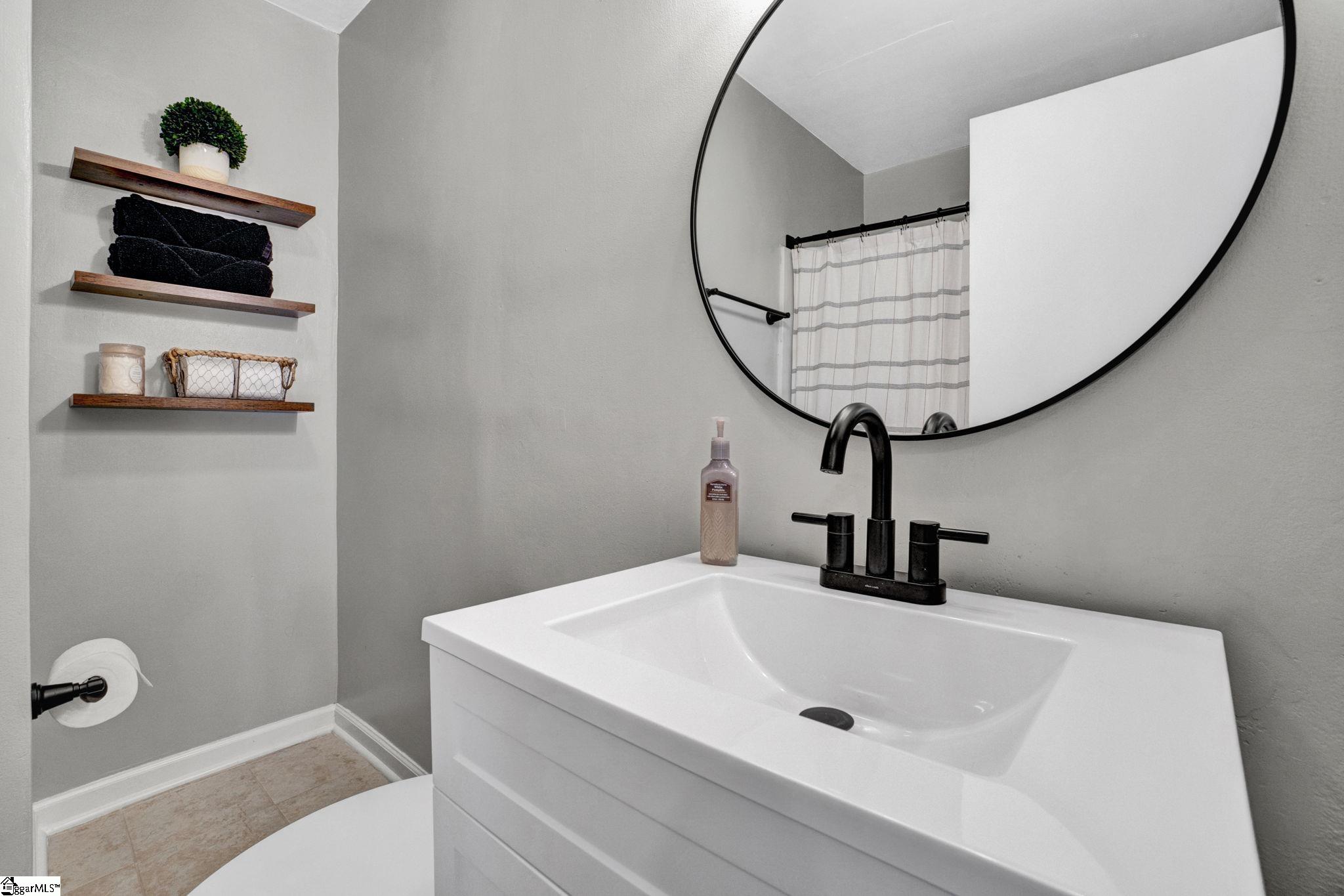 3038 Elmhurst Drive Boiling Springs, SC 29316