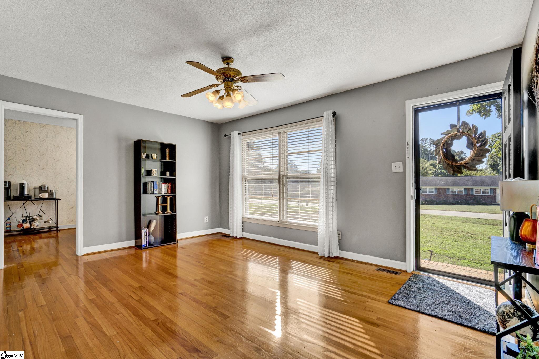 3038 Elmhurst Drive Boiling Springs, SC 29316
