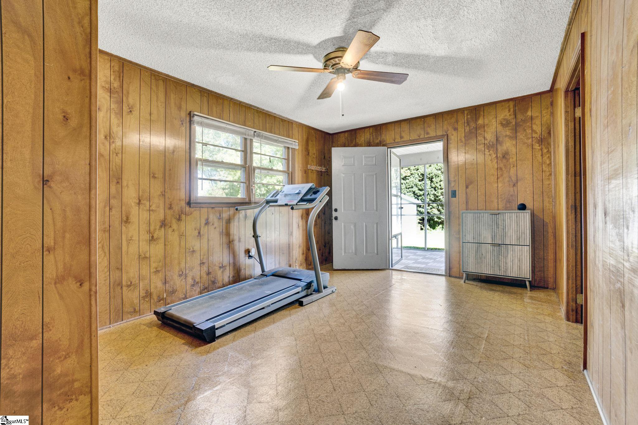 3038 Elmhurst Drive Boiling Springs, SC 29316