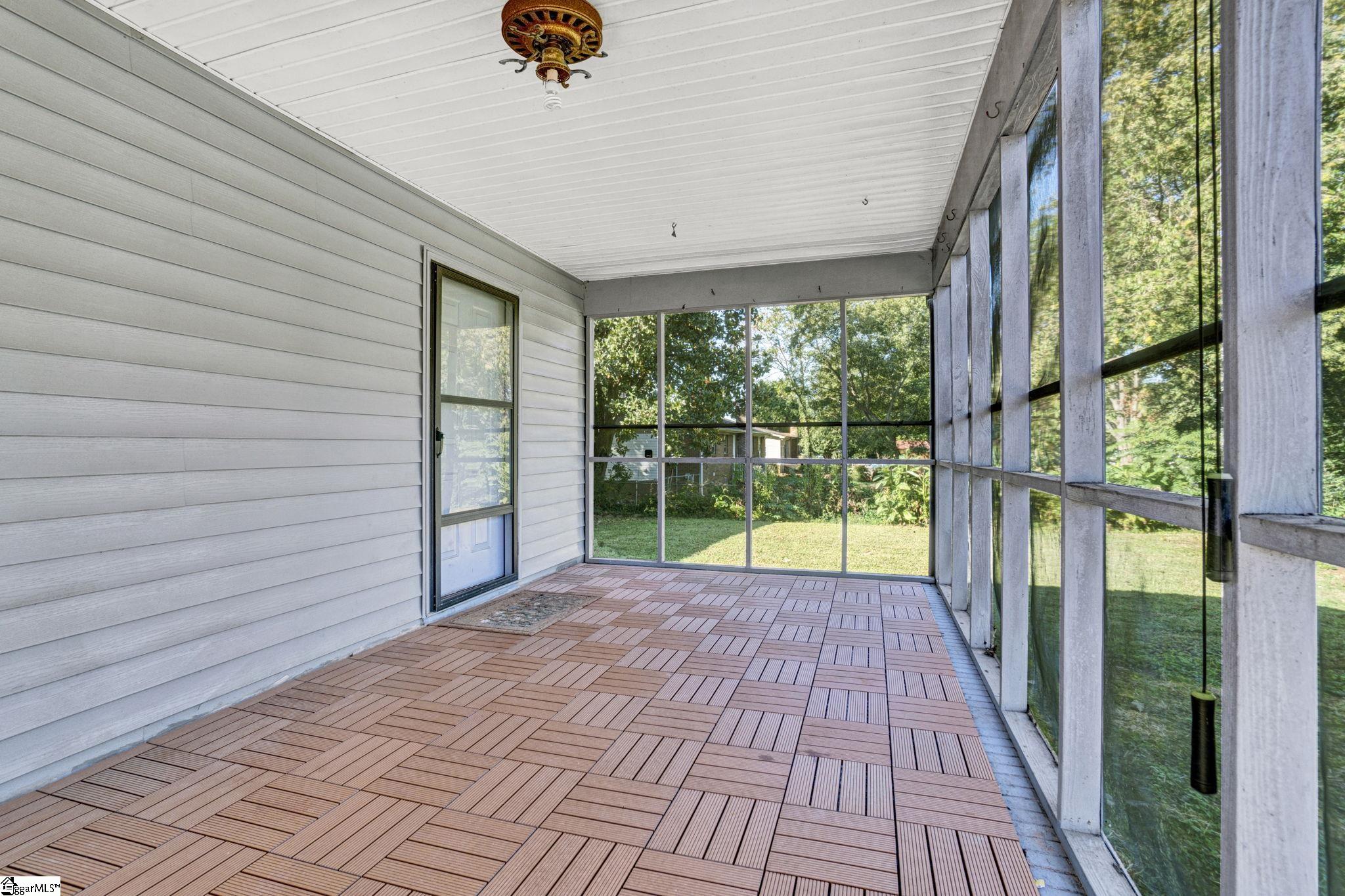 3038 Elmhurst Drive Boiling Springs, SC 29316