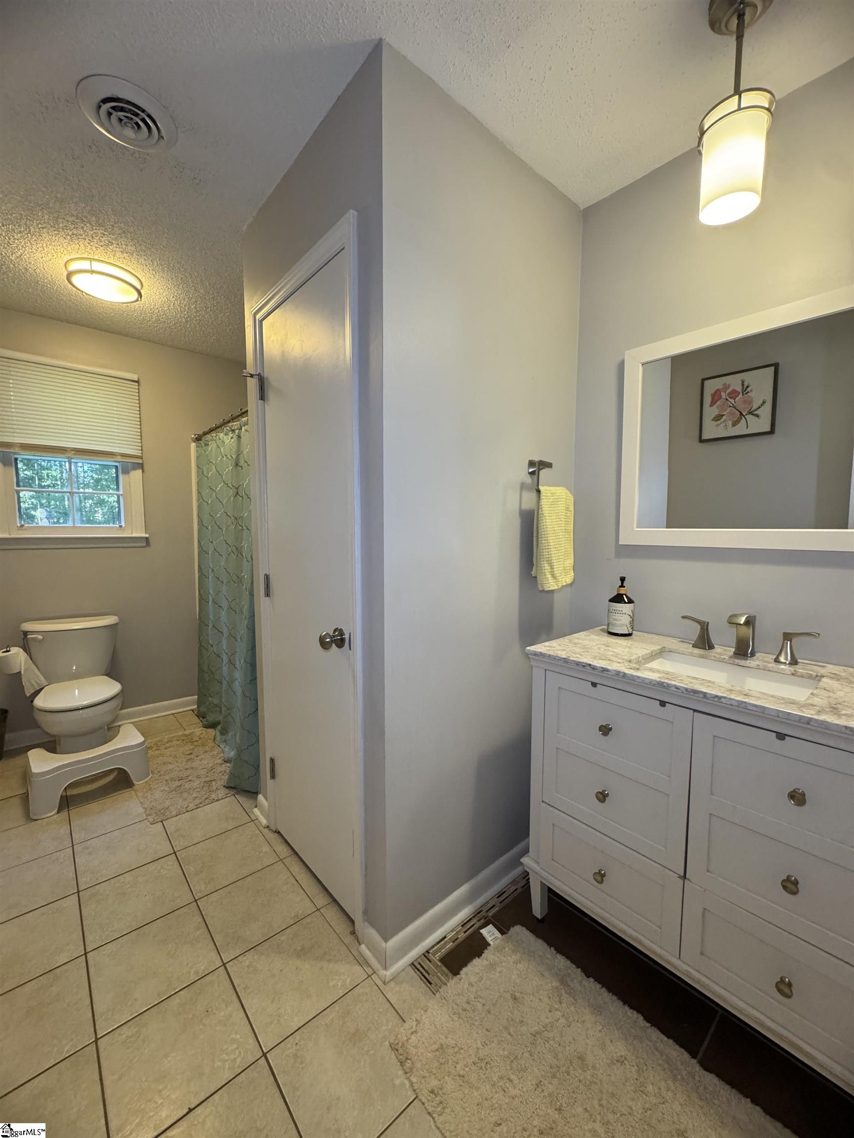 242 Redwood Drive Easley, SC 29642