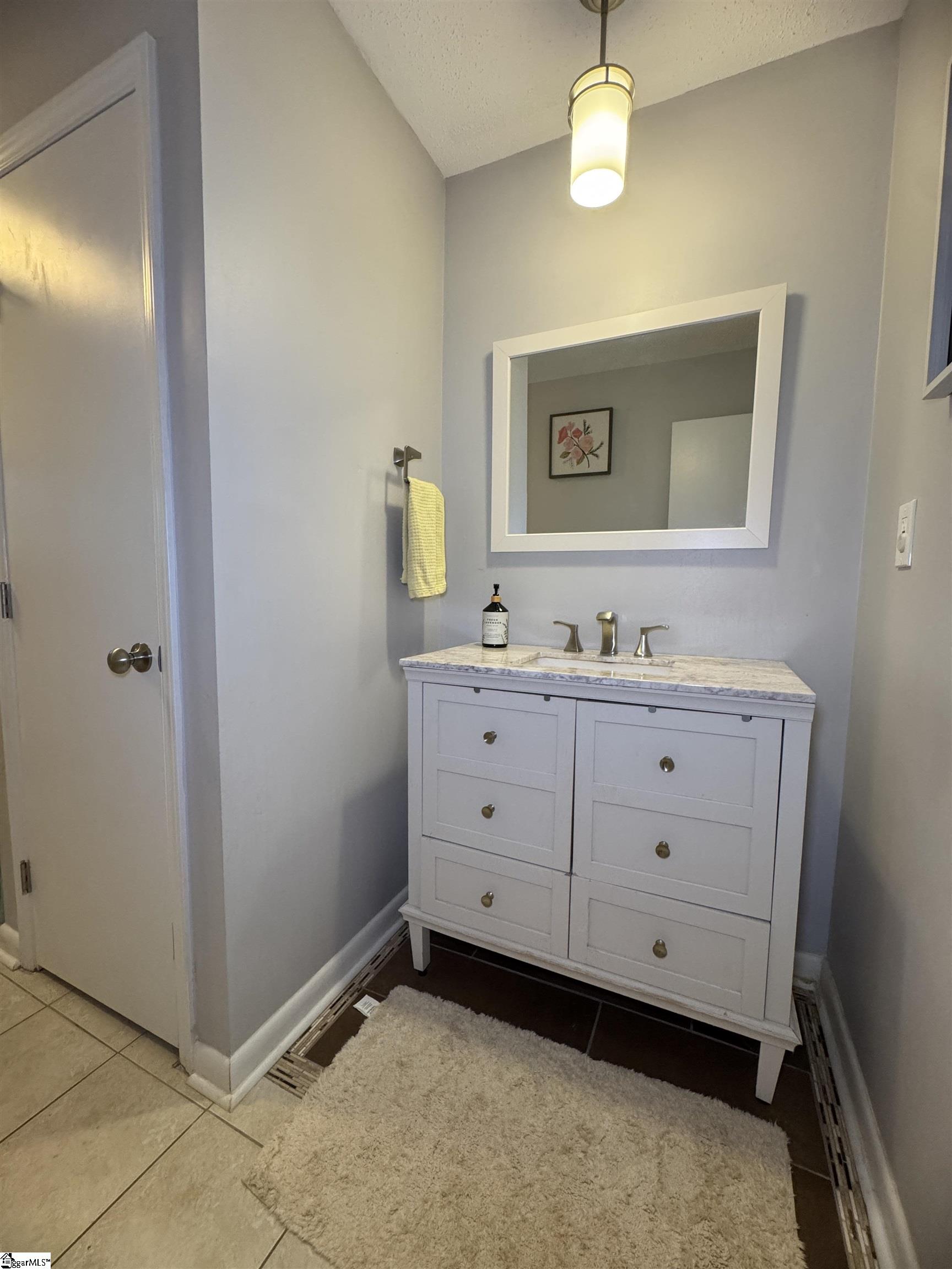 242 Redwood Drive Easley, SC 29642