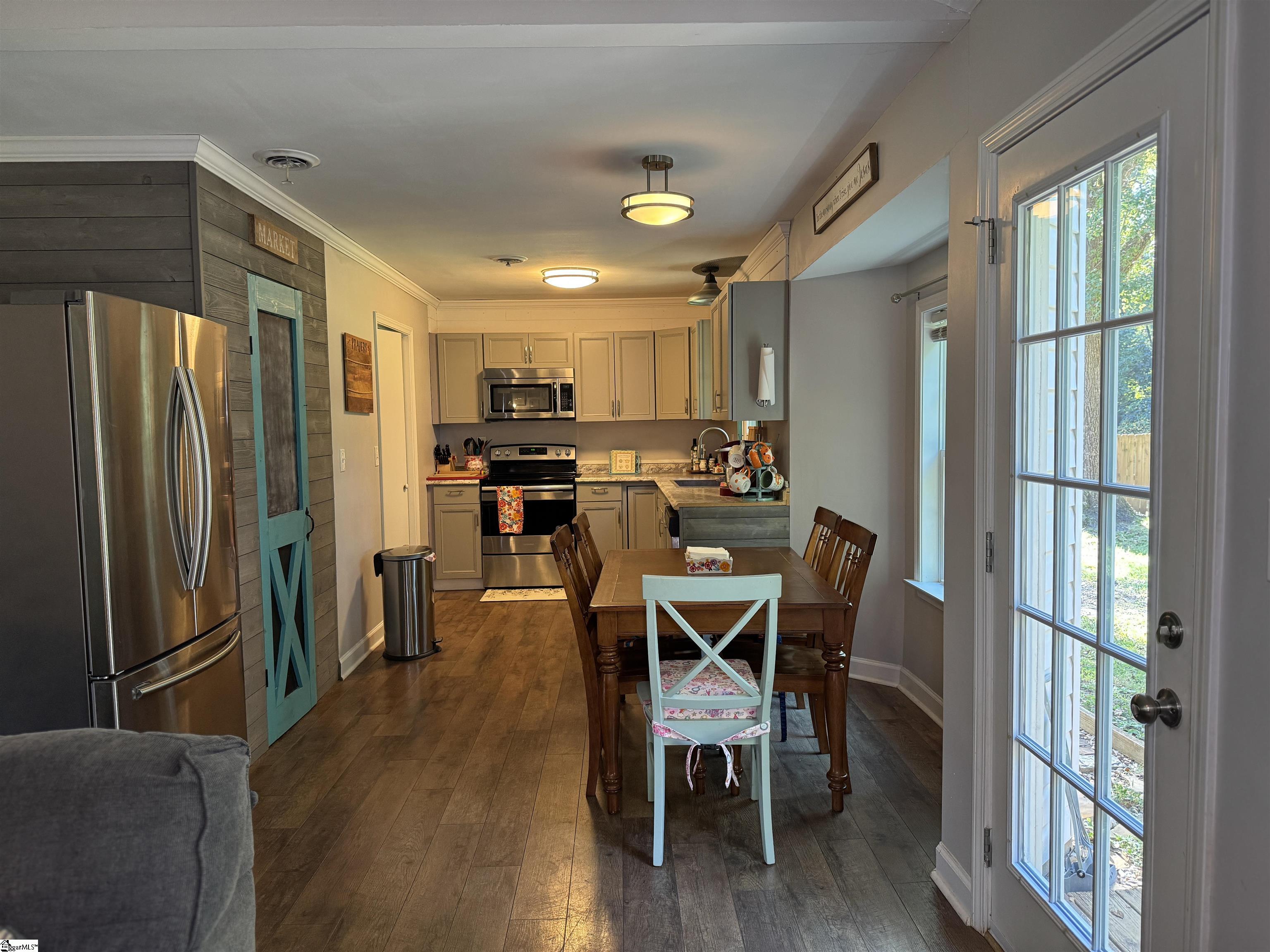 242 Redwood Drive Easley, SC 29642