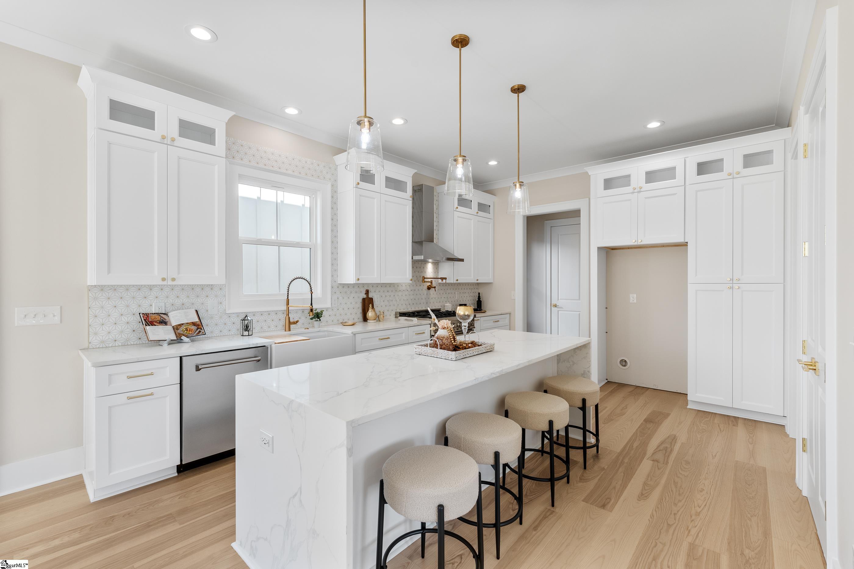 6 Averill Street Greenville, SC 29601