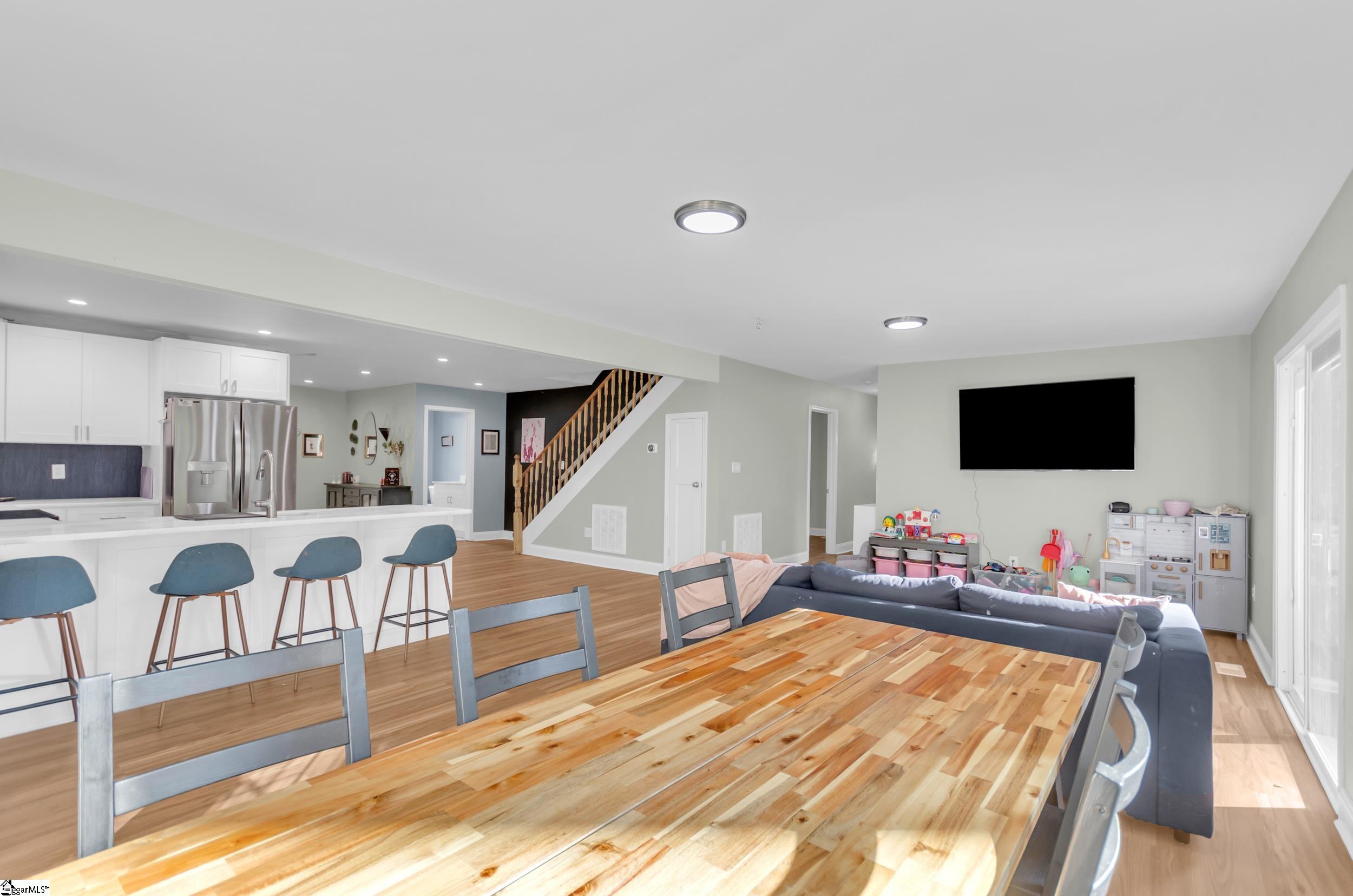 327 Pine Drive Piedmont, SC 29673
