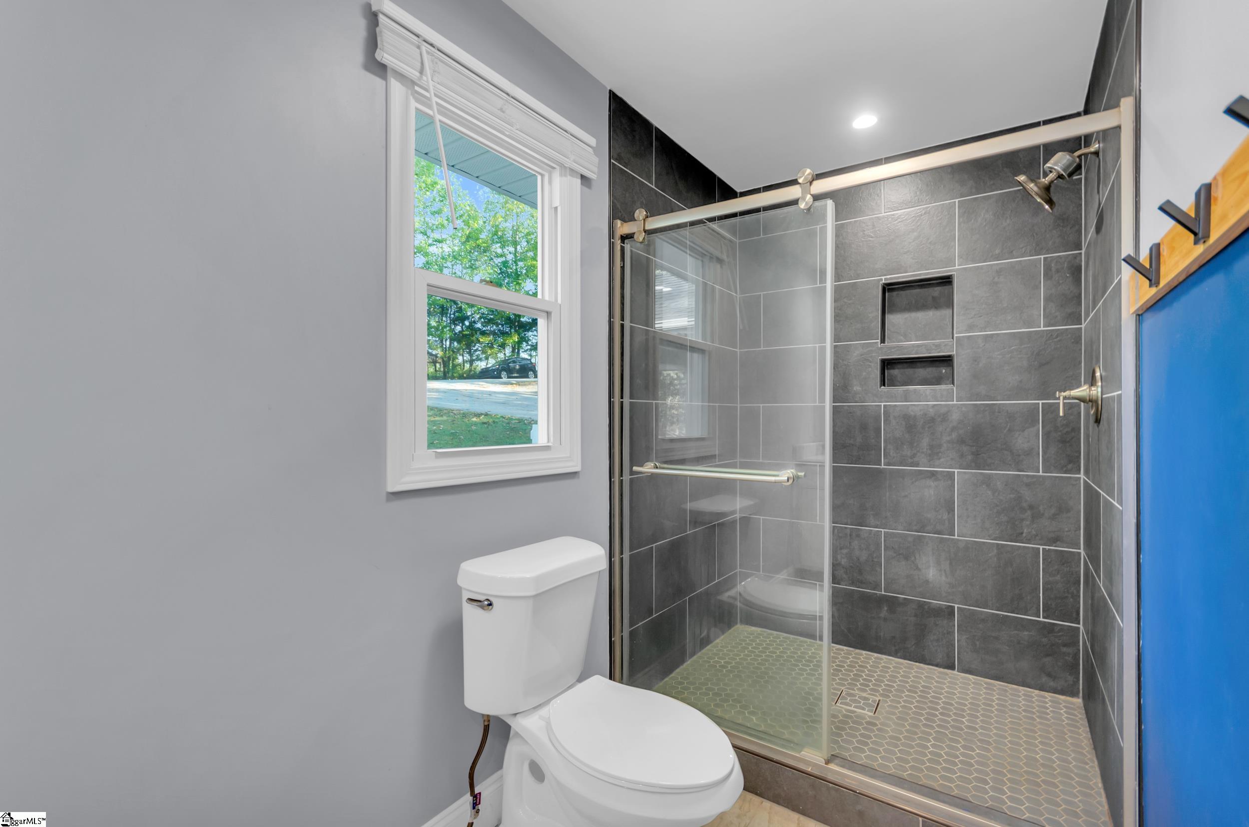 327 Pine Drive Piedmont, SC 29673