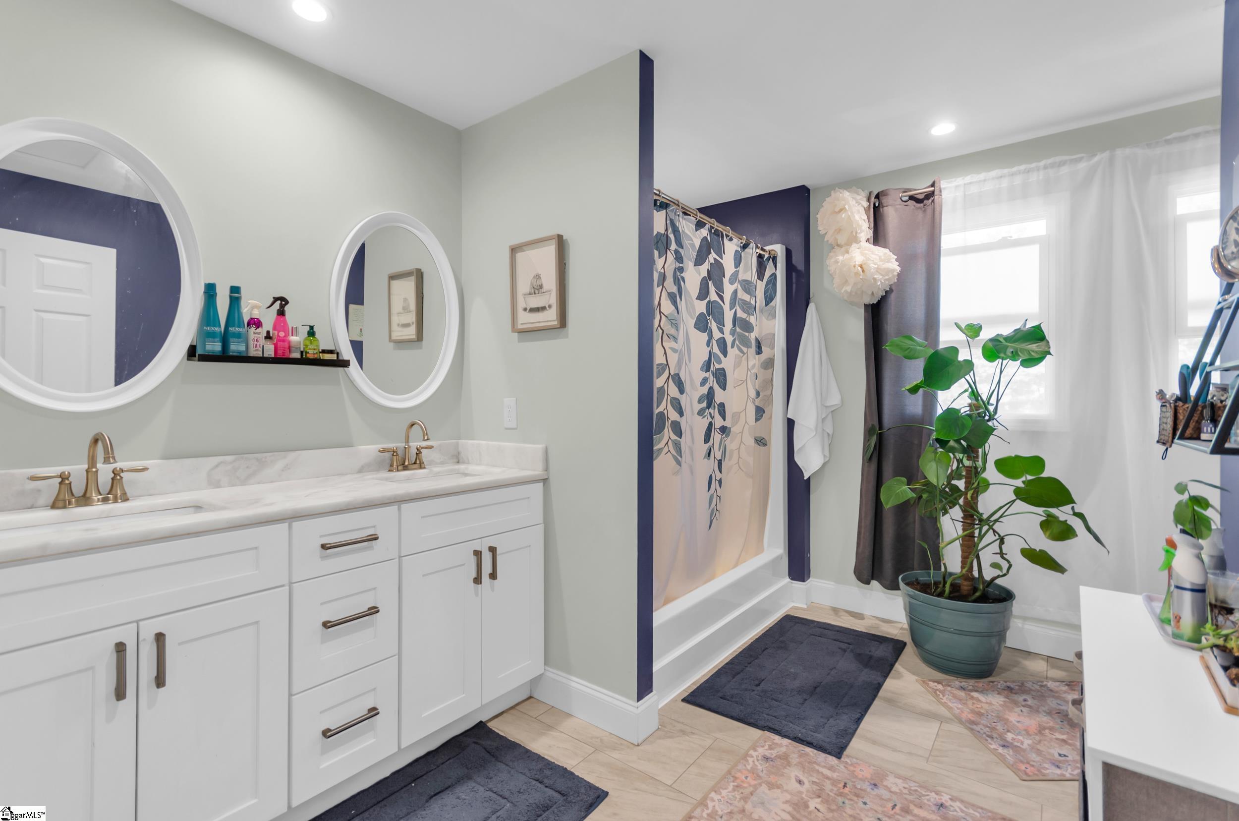 327 Pine Drive Piedmont, SC 29673
