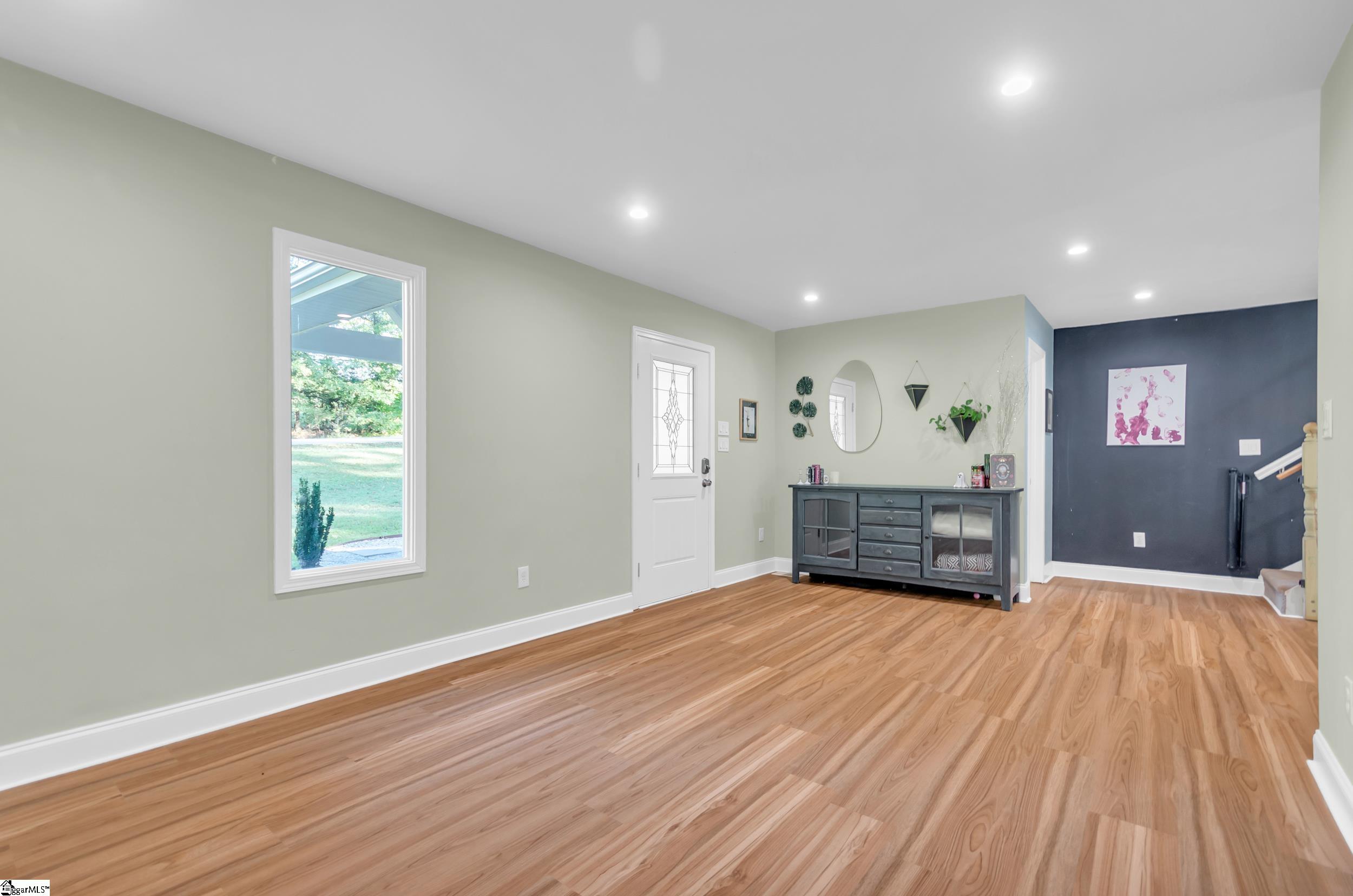 327 Pine Drive Piedmont, SC 29673