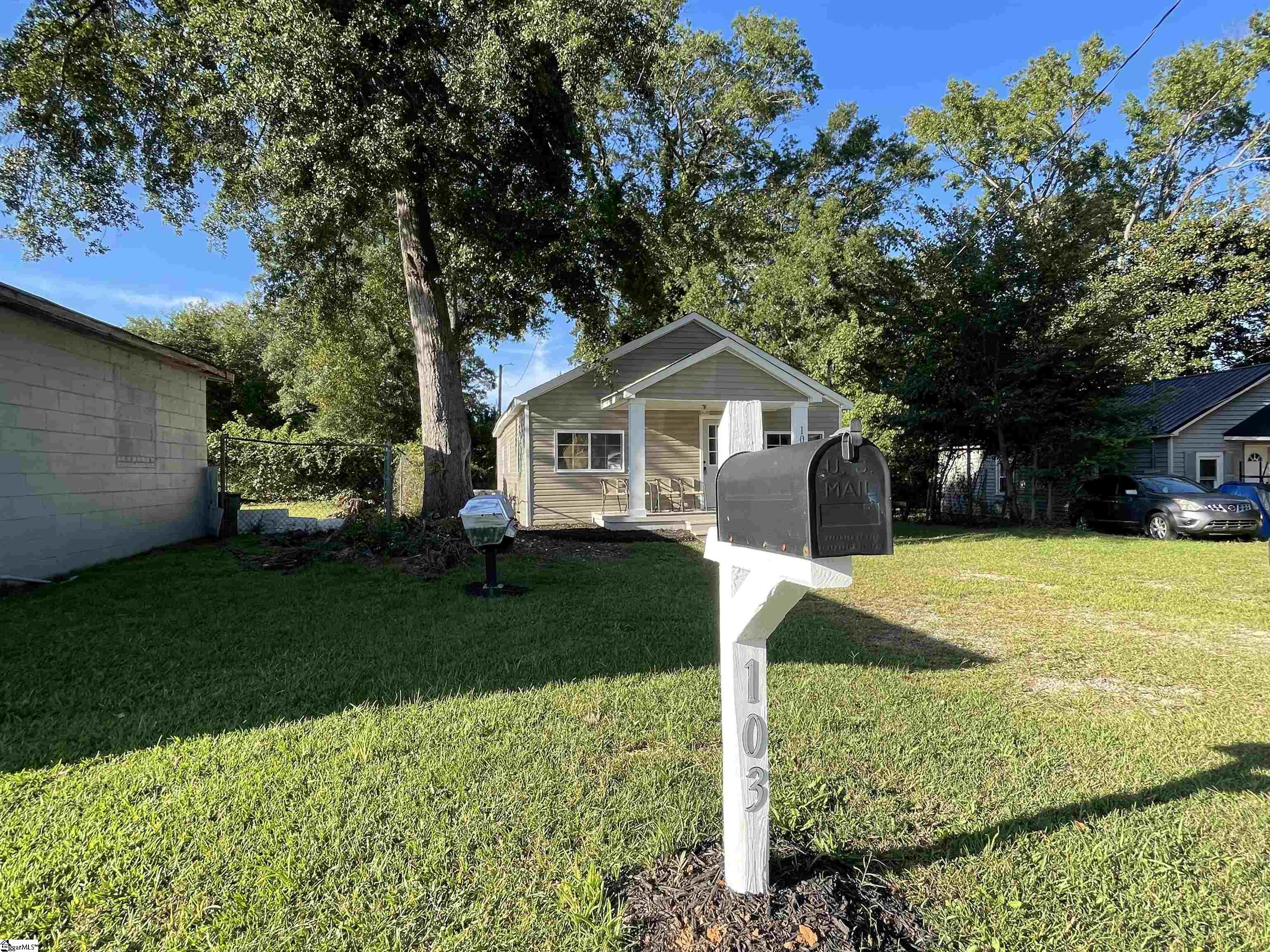 103 Mason Street Clinton, SC 29325