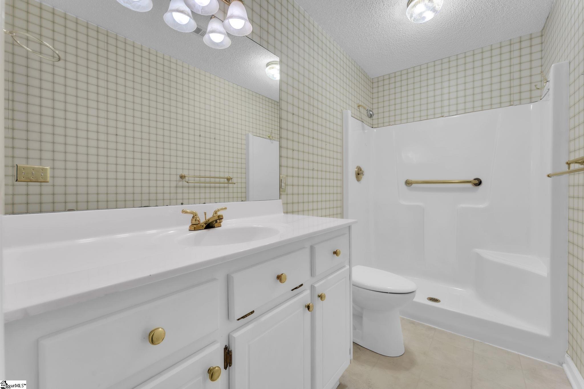 107 Colonial Court Pendelton, SC 29670