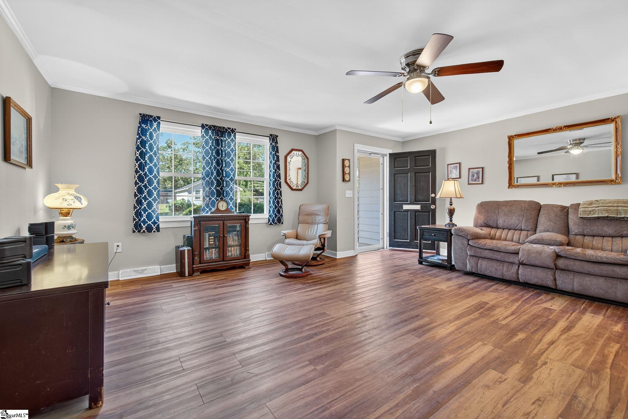 105 S Holland Street Clinton, SC 29325