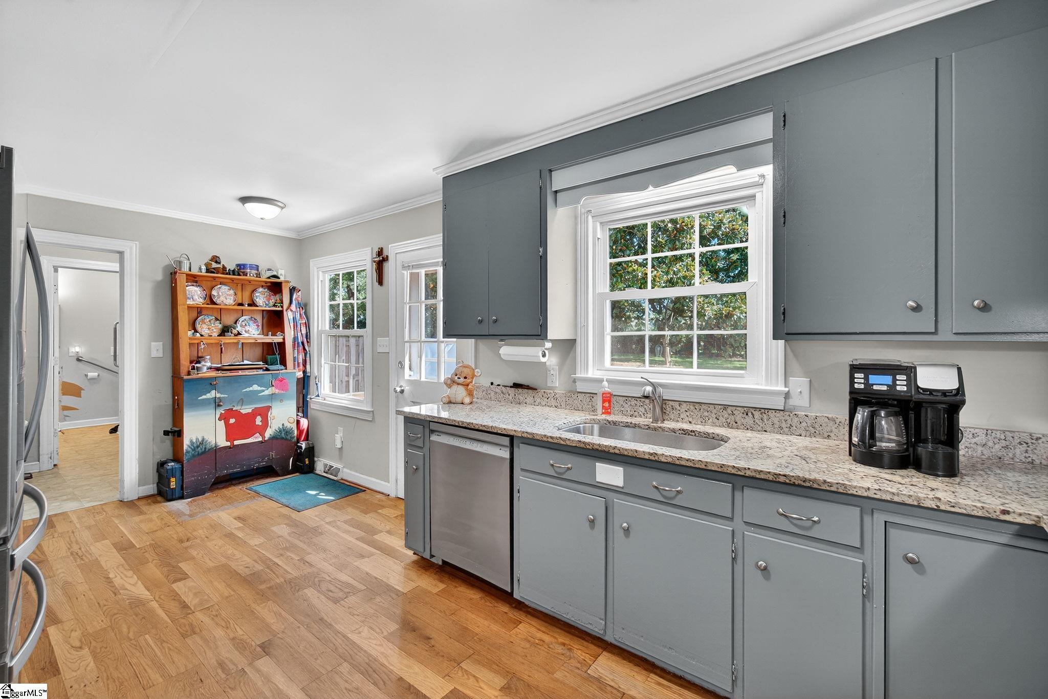 105 S Holland Street Clinton, SC 29325