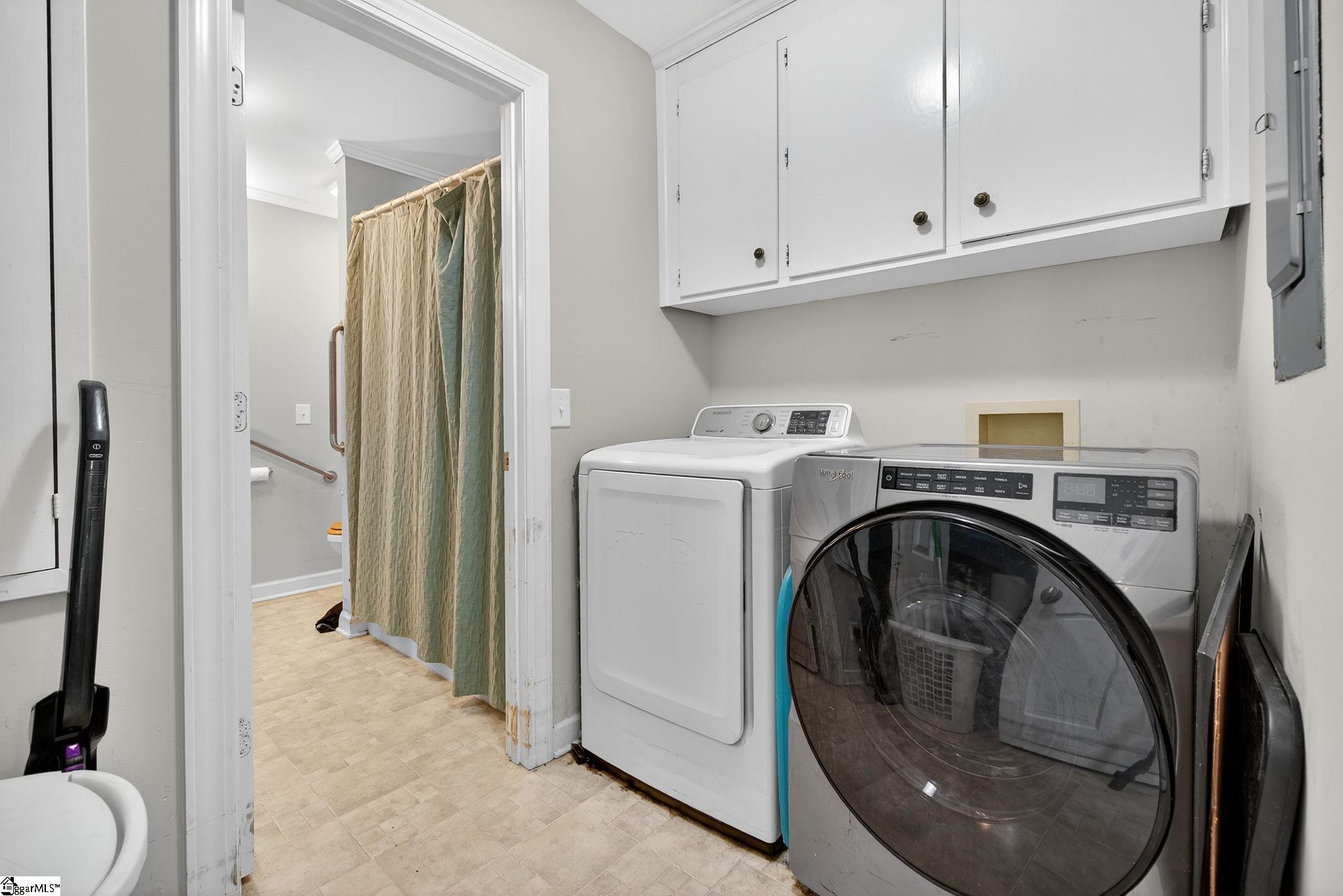 105 S Holland Street Clinton, SC 29325