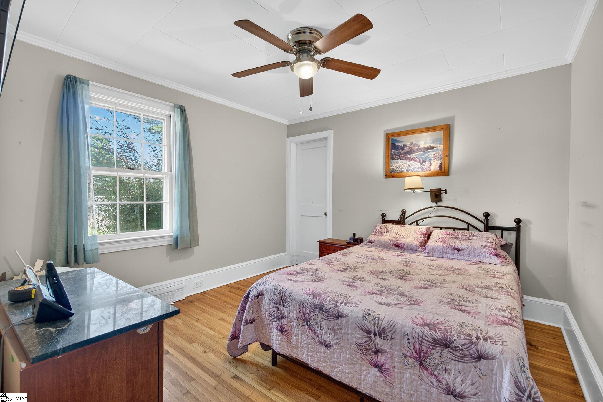 105 S Holland Street Clinton, SC 29325