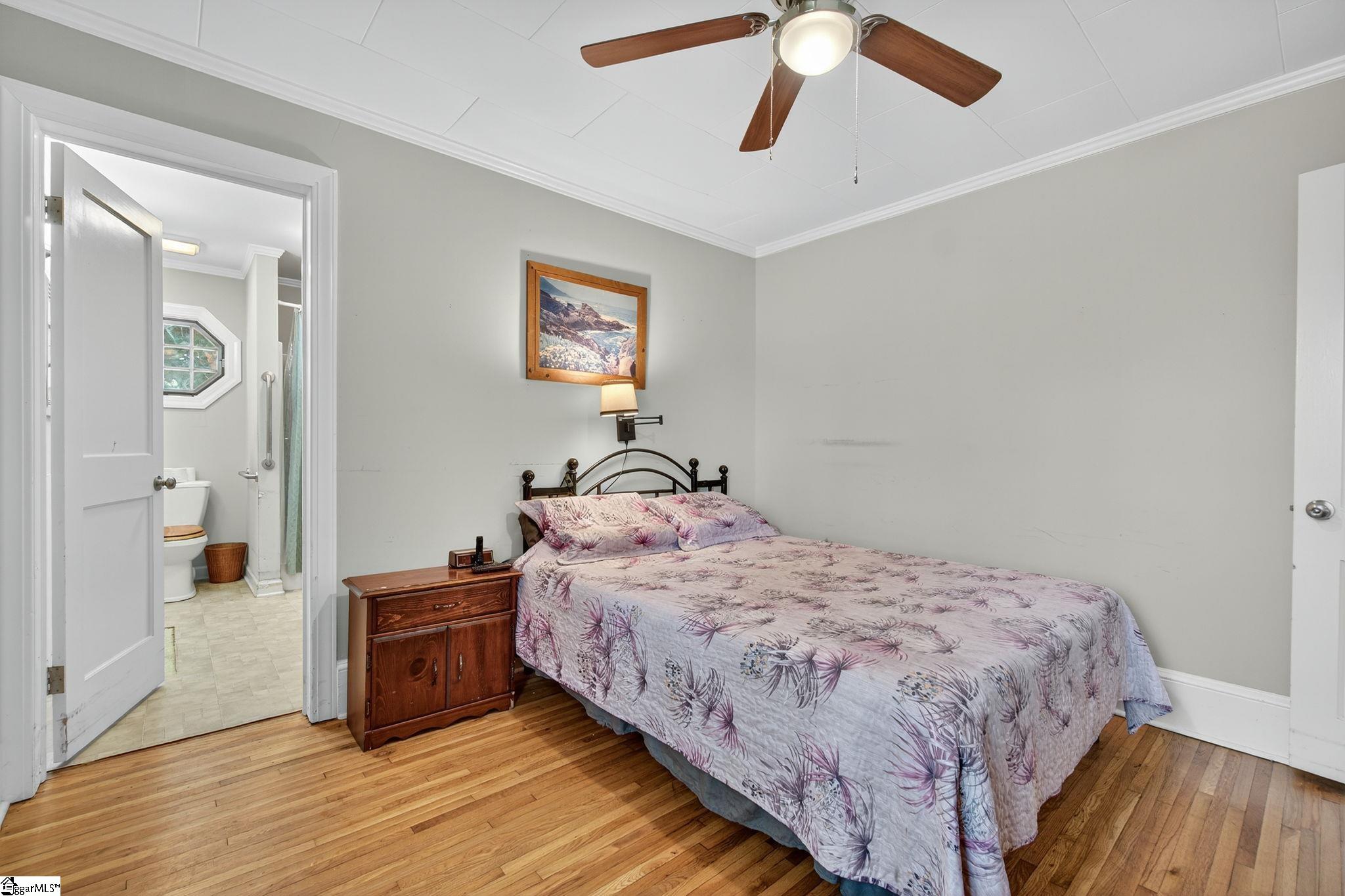 105 S Holland Street Clinton, SC 29325