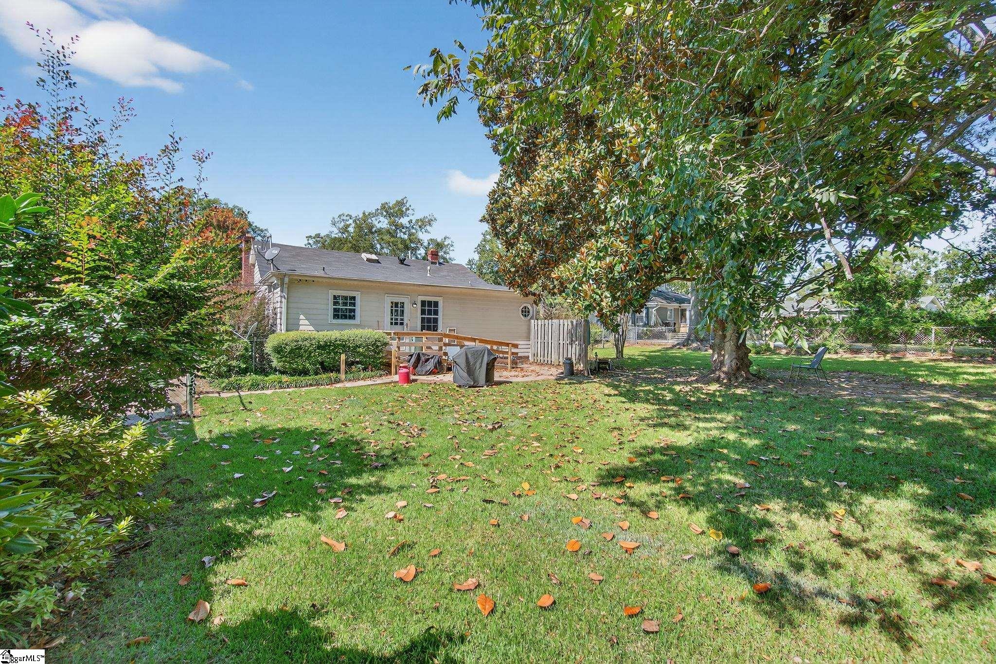 105 S Holland Street Clinton, SC 29325