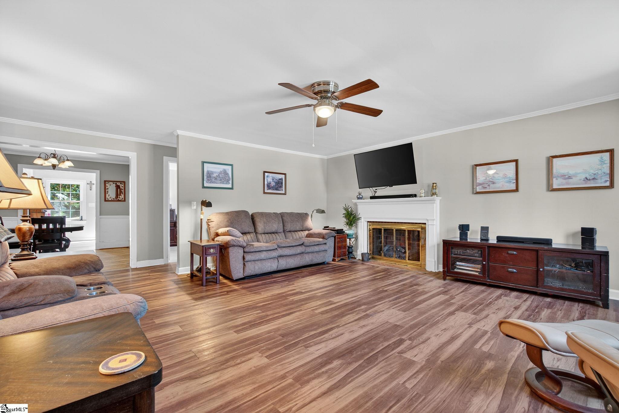 105 S Holland Street Clinton, SC 29325