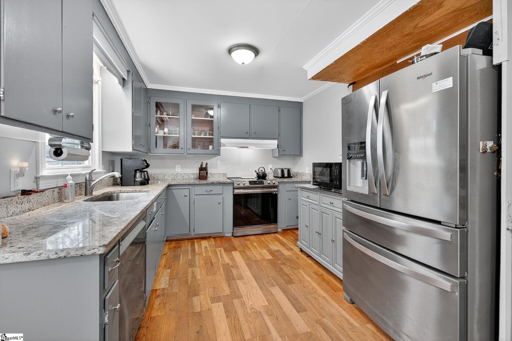 105 S Holland Street Clinton, SC 29325