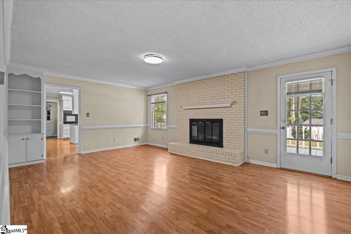 505 Cambridge Drive Spartanburg, SC 29301