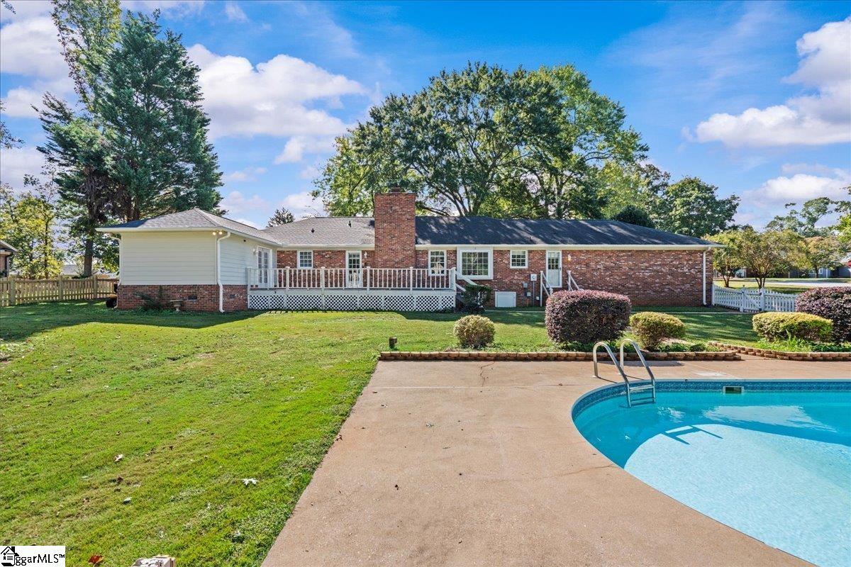 505 Cambridge Drive Spartanburg, SC 29301