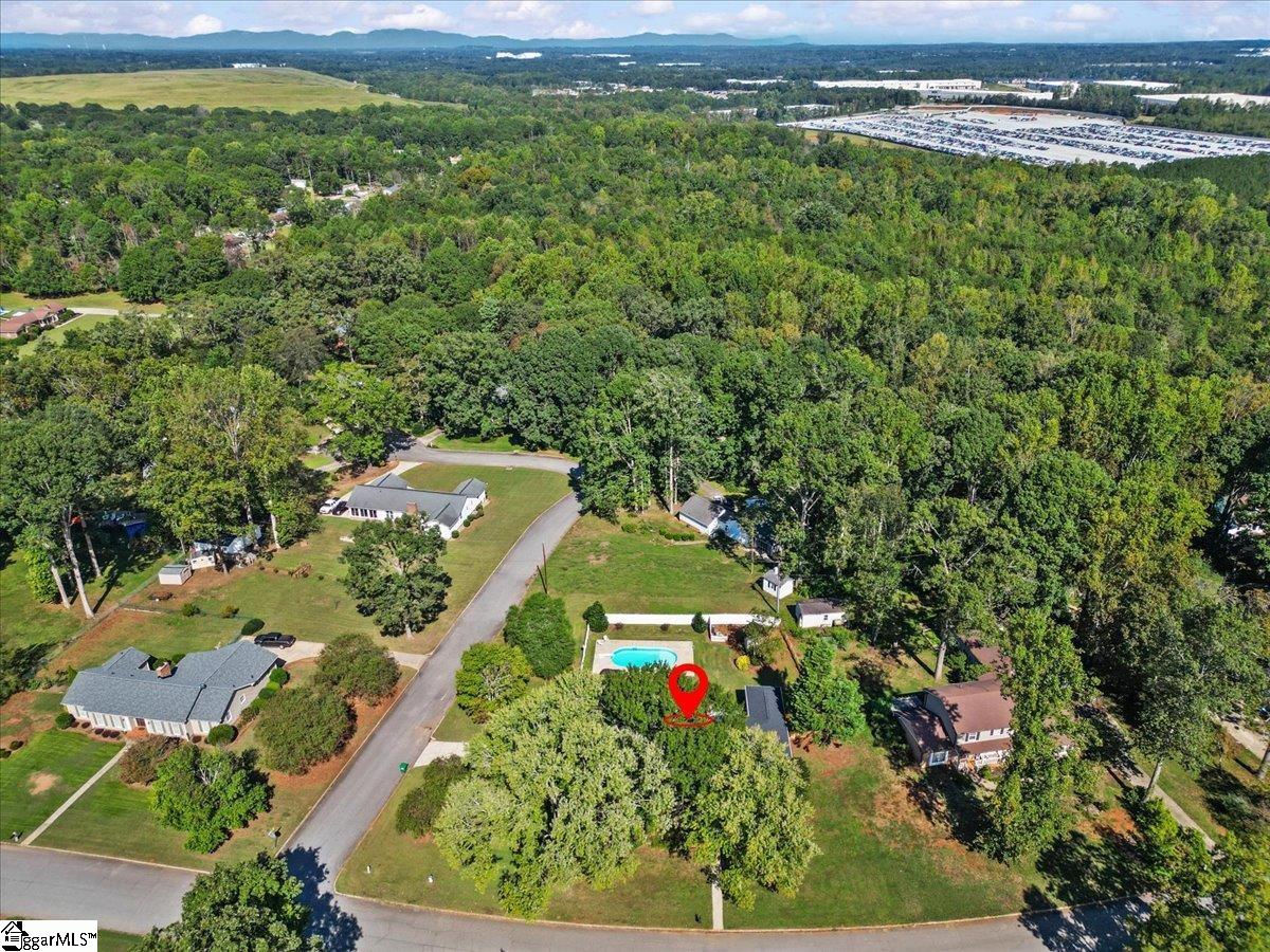505 Cambridge Drive Spartanburg, SC 29301
