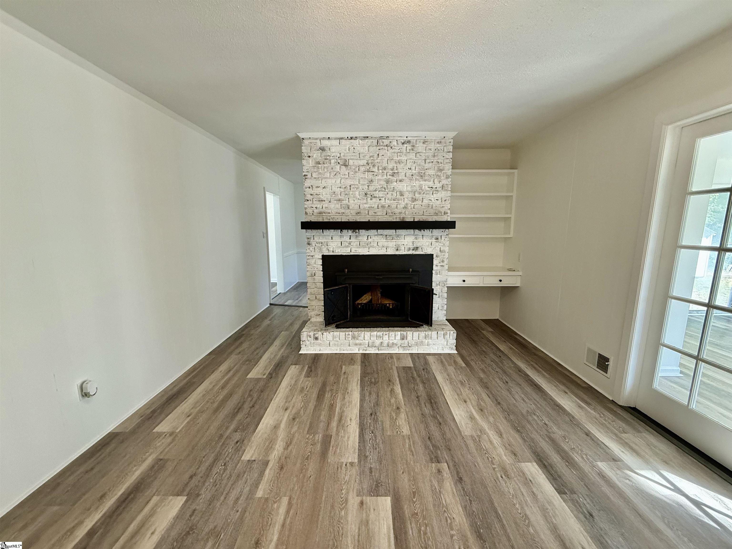 305 Weblin Street Spartanburg, SC 29306