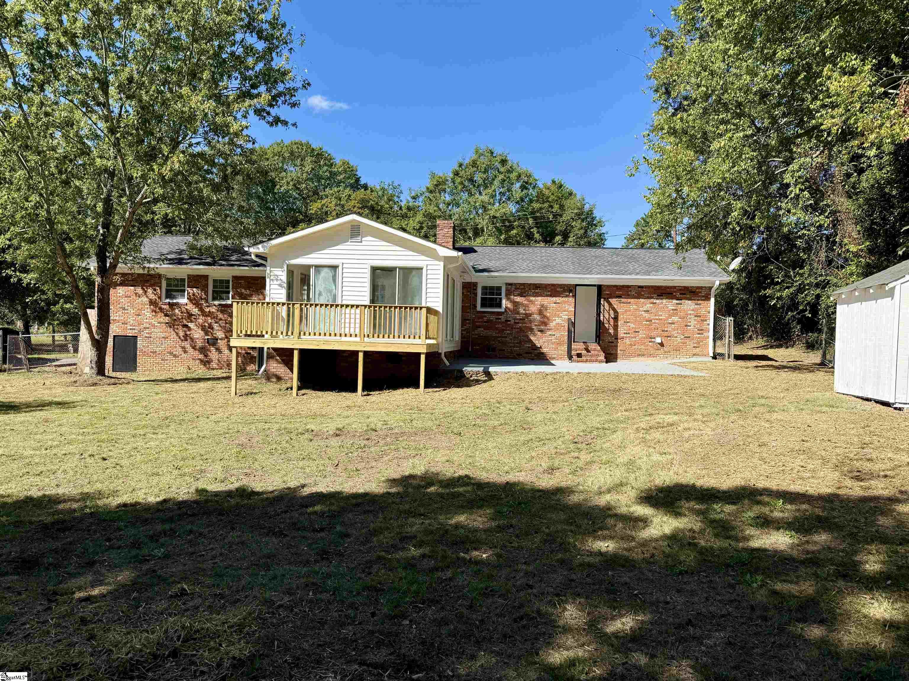 305 Weblin Street Spartanburg, SC 29306